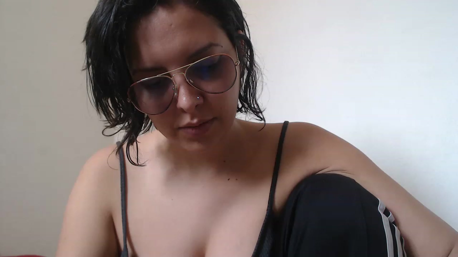 Gallery image thumbnail from Mofdragons's myfreecams stream on, 03/05/2023, 17:30 image 8 of 20