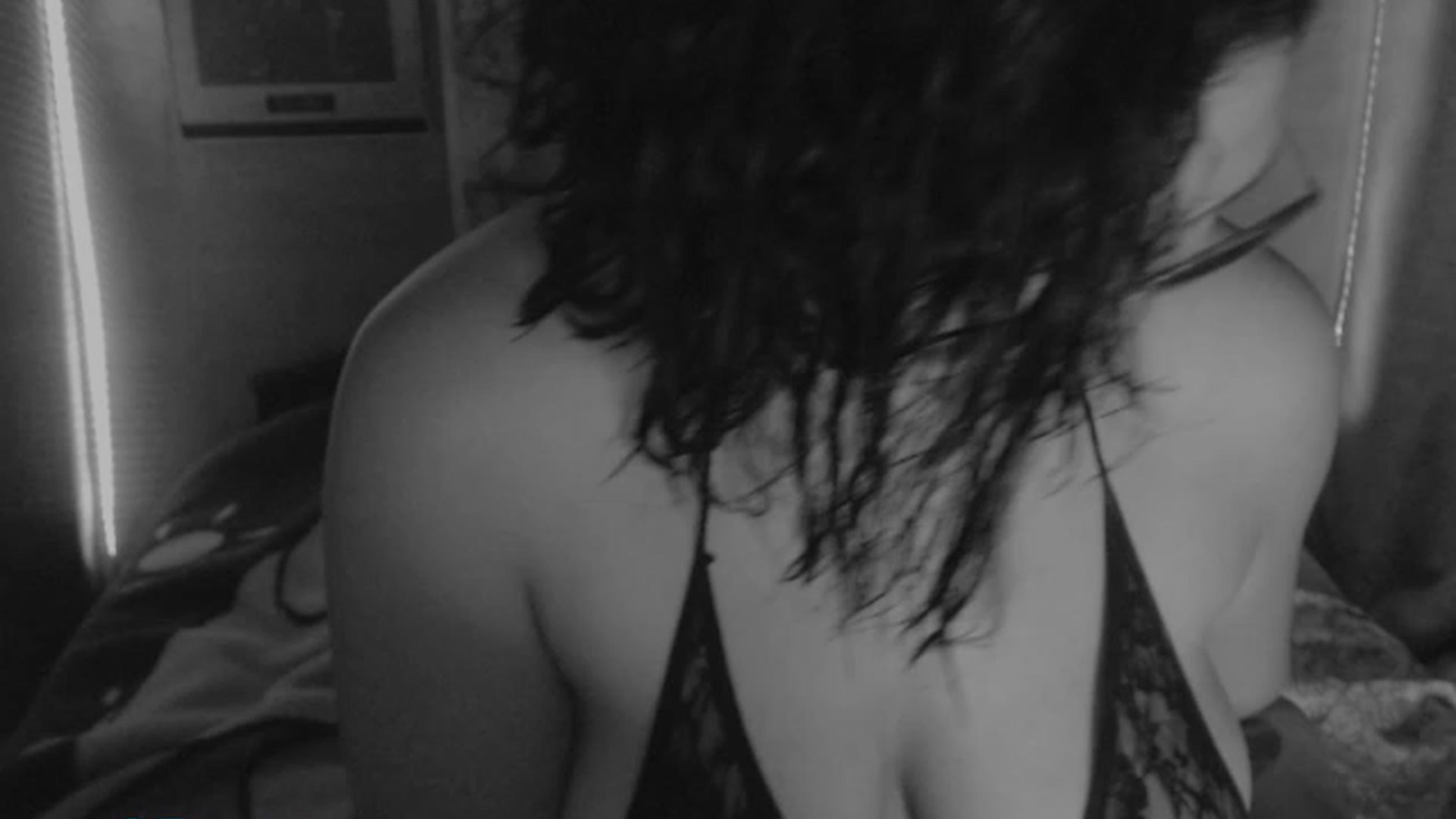 Gallery image thumbnail from Mofdragons's myfreecams stream on, 01/18/2024, 06:23 image 20 of 20