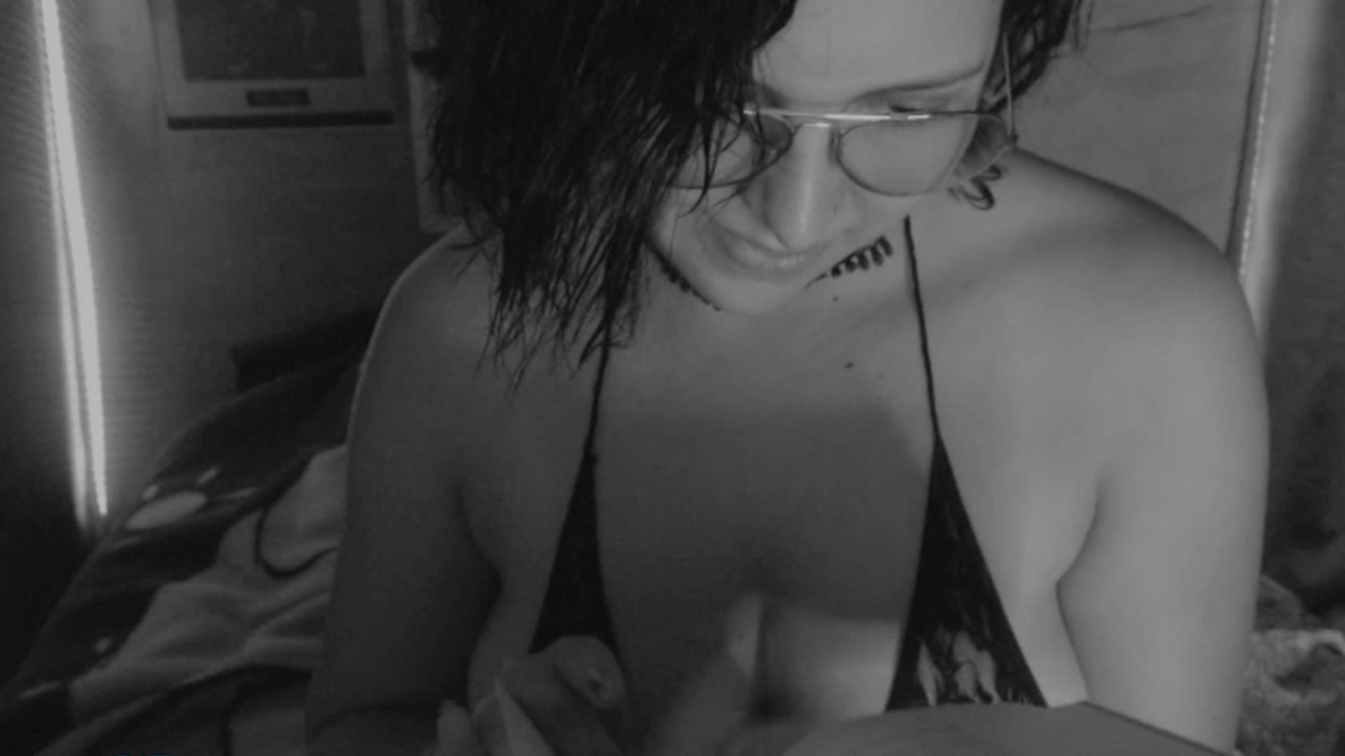 Gallery image thumbnail from Mofdragons's myfreecams stream on, 01/18/2024, 06:23 image 2 of 20