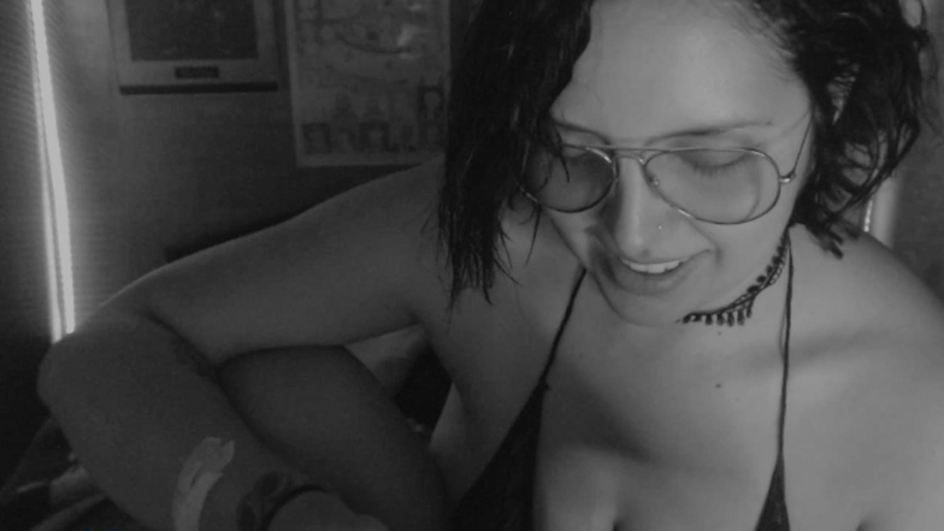 Gallery image thumbnail from Mofdragons's myfreecams stream on, 01/18/2024, 06:23 image 1 of 20