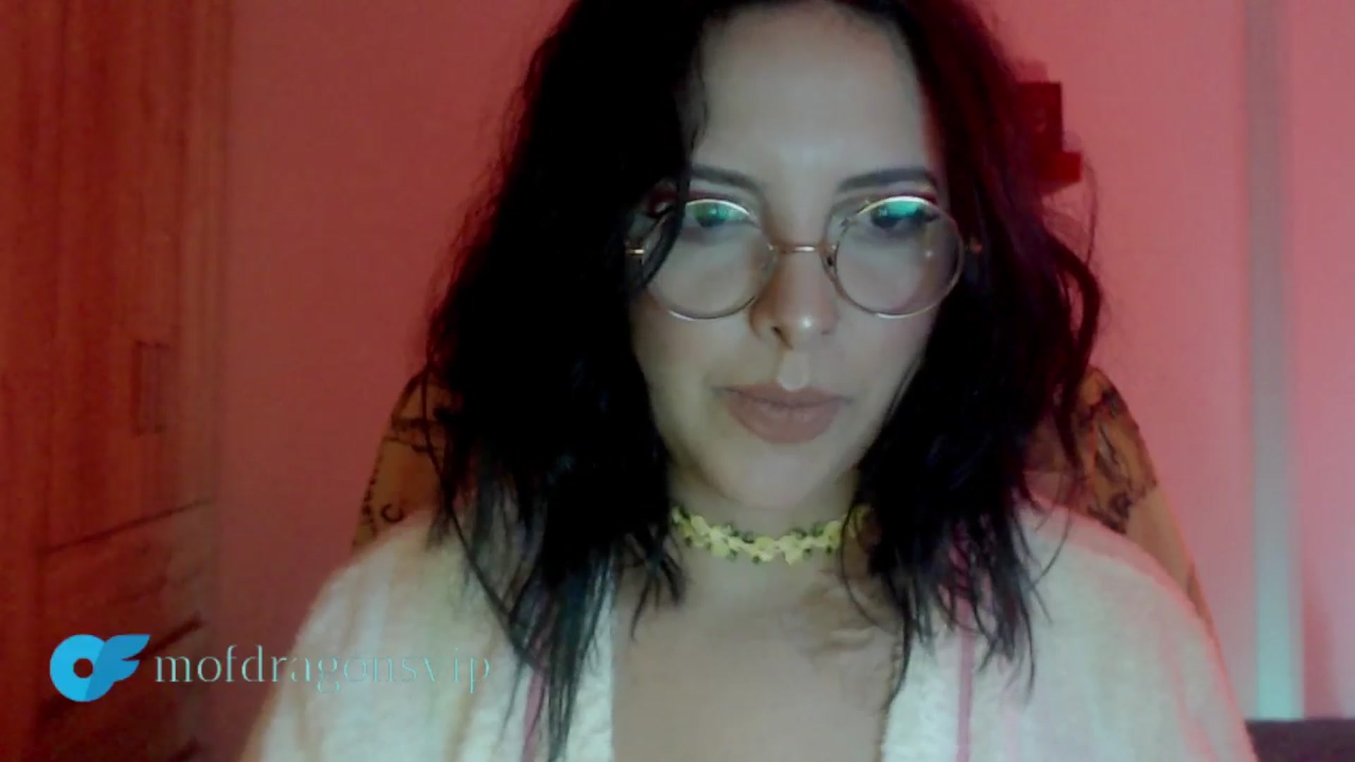 Gallery image thumbnail from Mofdragons's myfreecams stream on, 12/21/2024, 24:10 image 4 of 20
