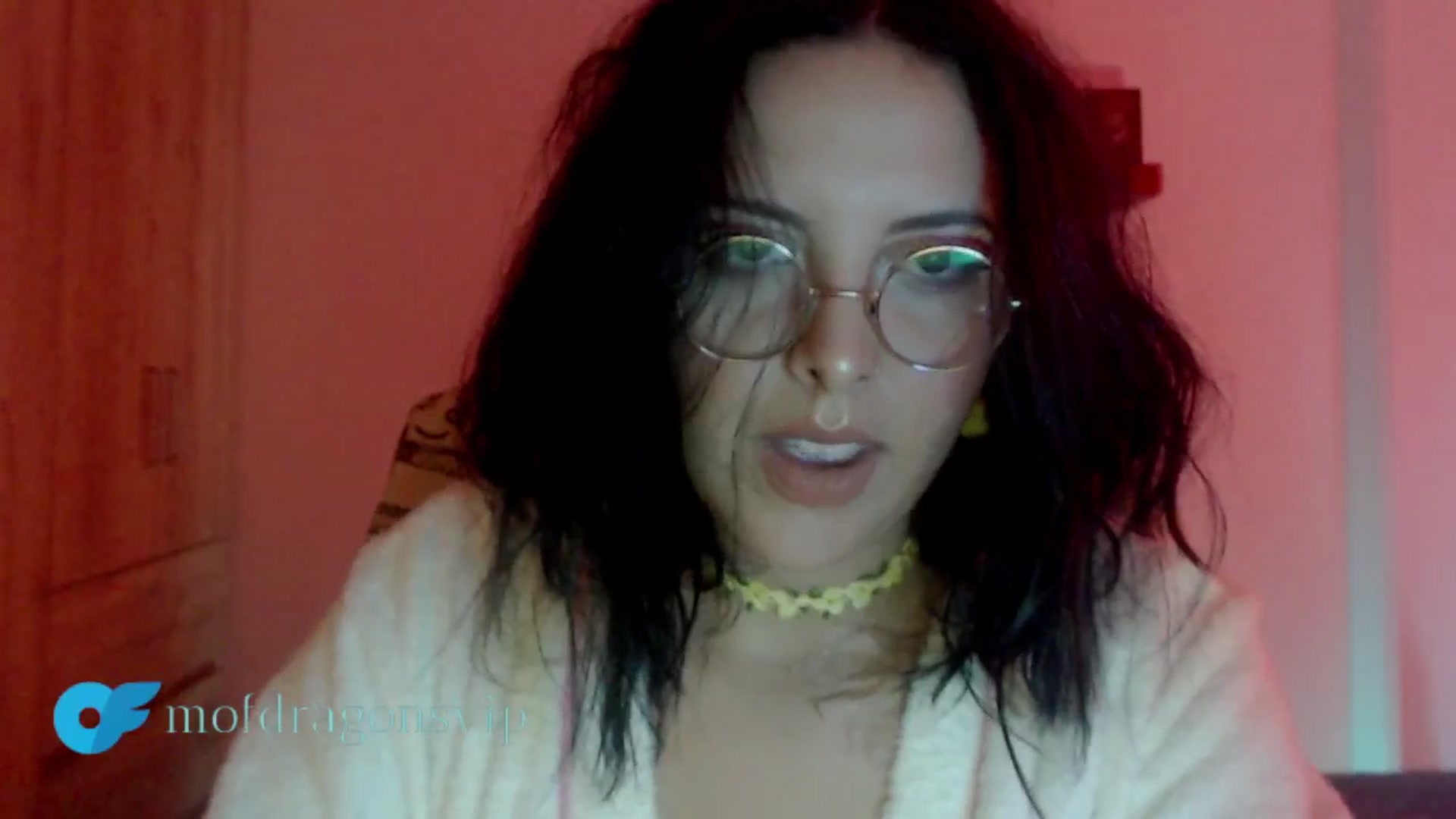 Gallery image thumbnail from Mofdragons's myfreecams stream on, 12/21/2024, 24:10 image 13 of 20