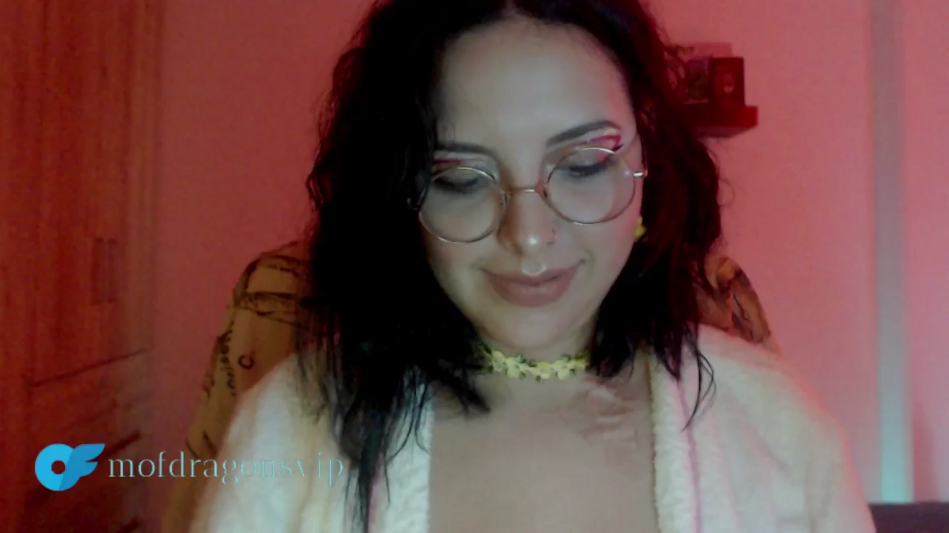Gallery image thumbnail from Mofdragons's myfreecams stream on, 12/21/2024, 24:10 image 1 of 20
