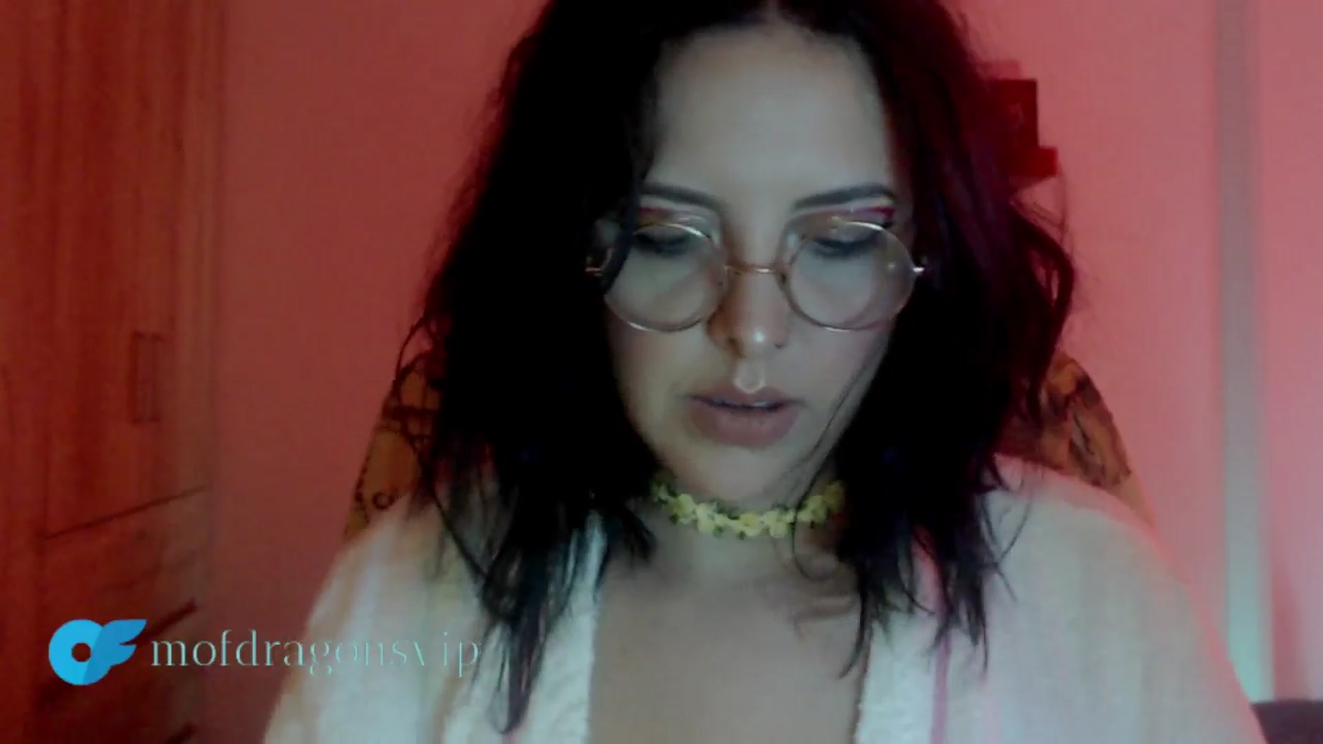 Gallery image thumbnail from Mofdragons's myfreecams stream on, 12/21/2024, 24:10 image 3 of 20