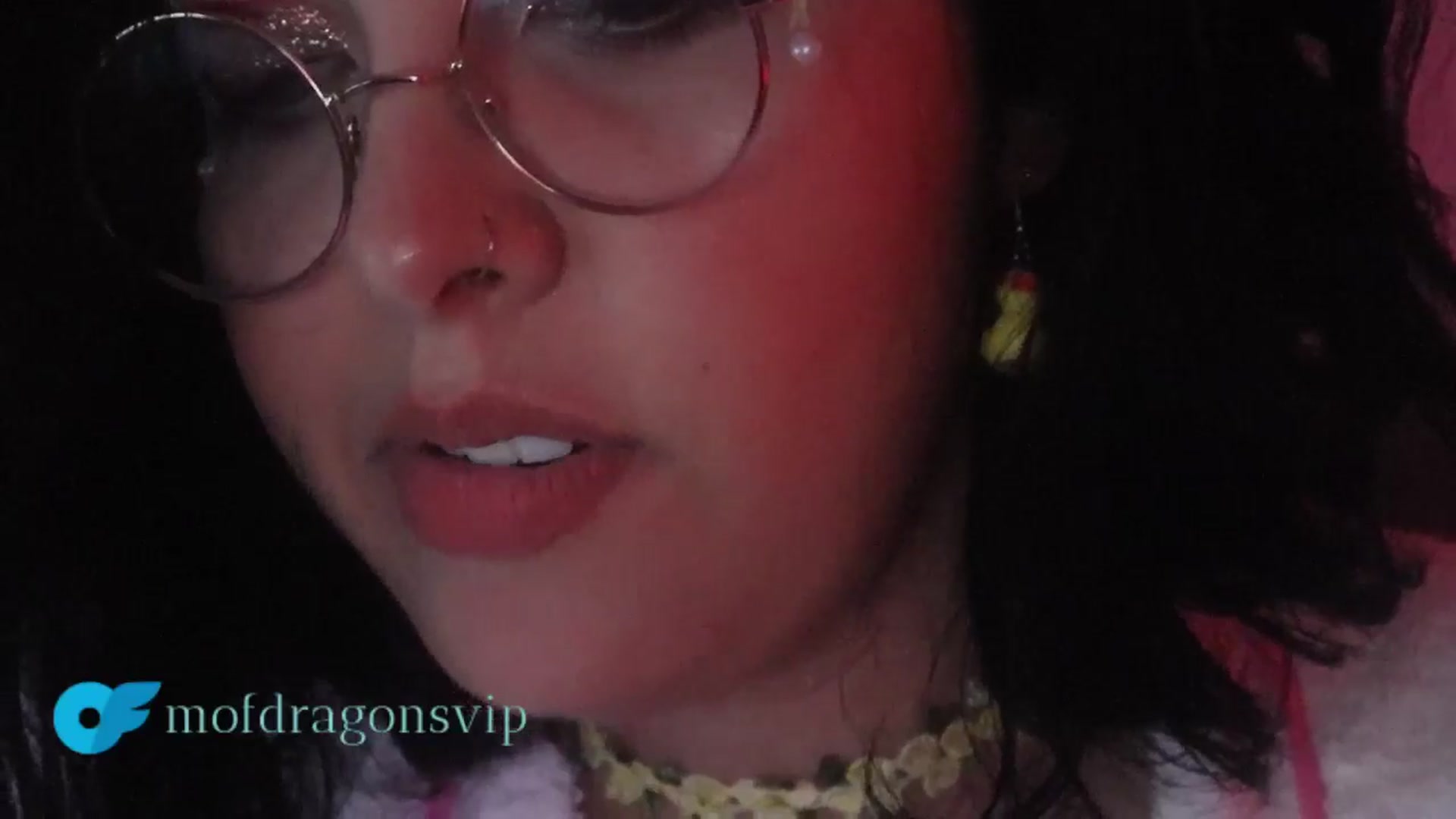 Gallery image thumbnail from Mofdragons's myfreecams stream on, 12/21/2024, 03:08 image 7 of 20