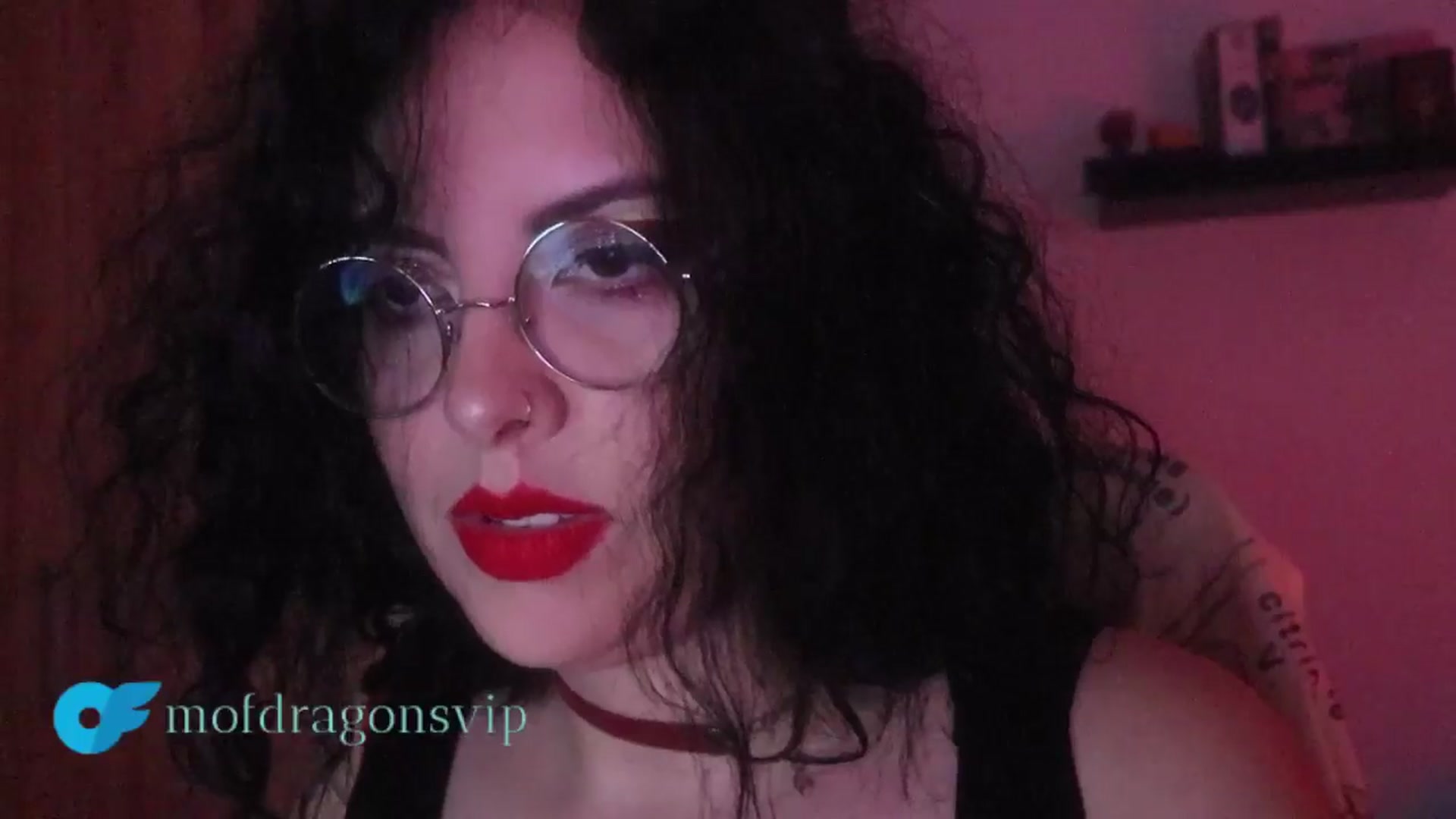 Gallery image thumbnail from Mofdragons's myfreecams stream on, 12/25/2024, 03:53 image 18 of 20