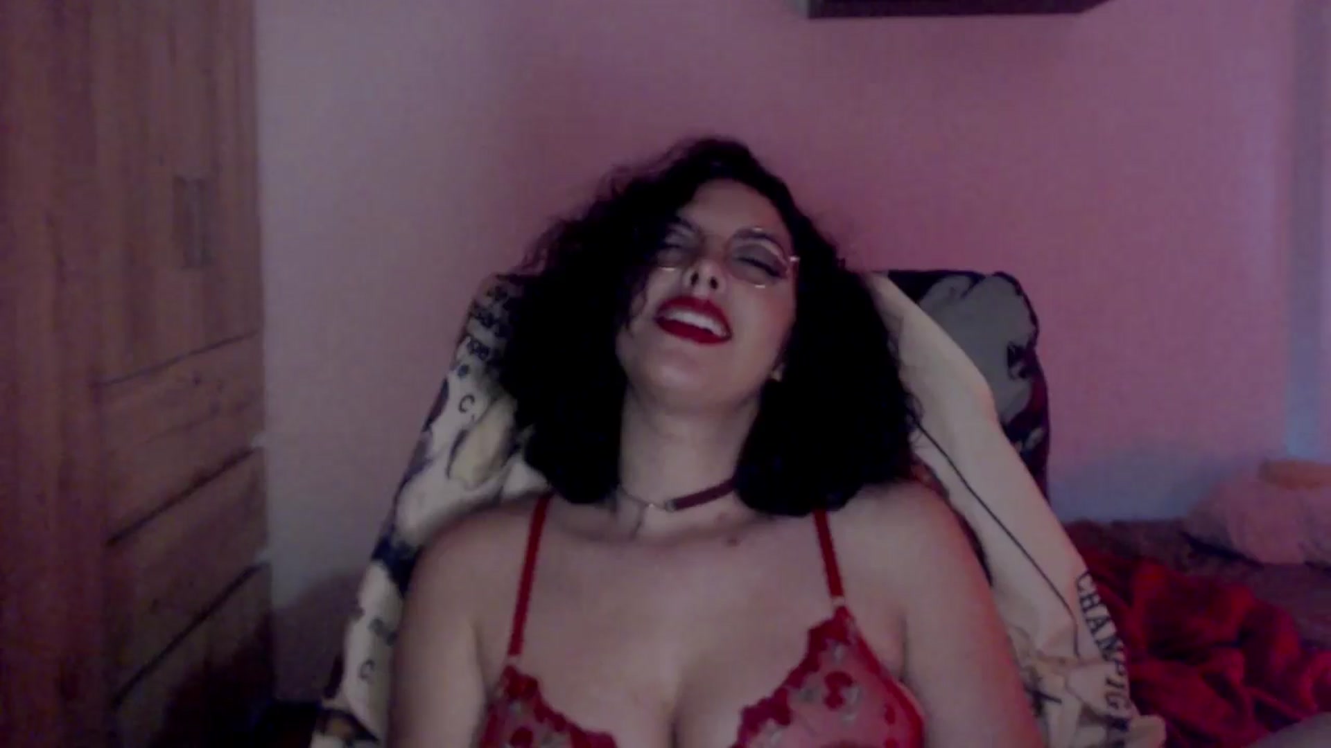 Gallery image thumbnail from Mofdragons's myfreecams stream on, 12/25/2024, 04:28 image 2 of 20