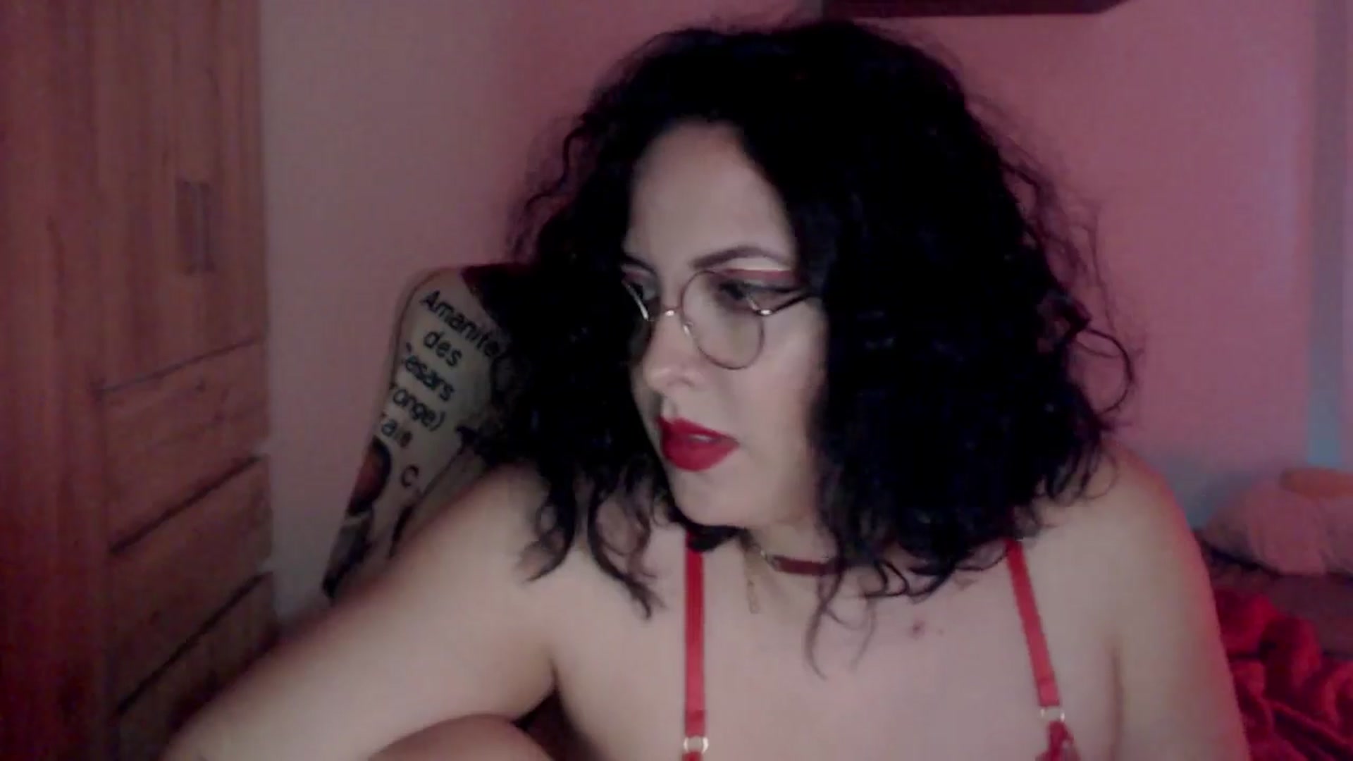 Gallery image thumbnail from Mofdragons's myfreecams stream on, 12/25/2024, 04:28 image 7 of 20