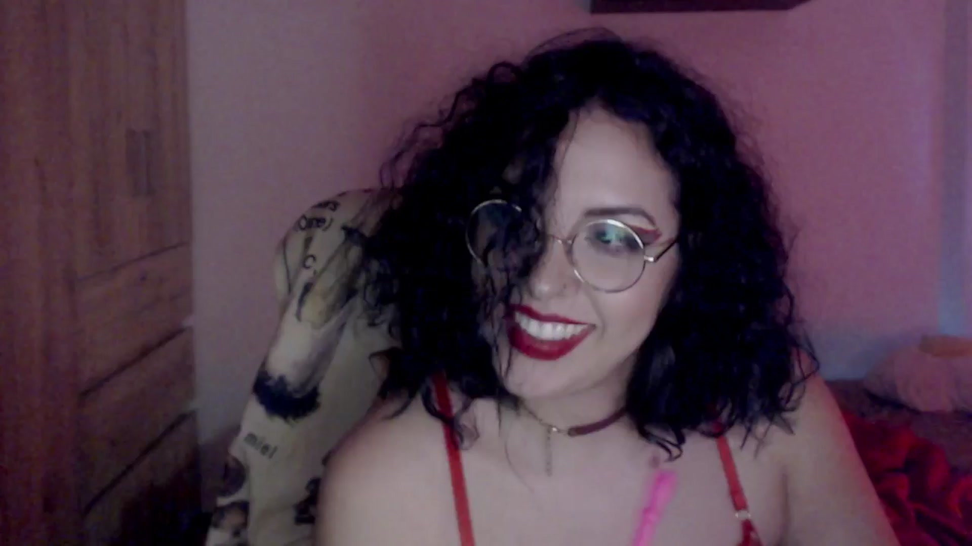Gallery image thumbnail from Mofdragons's myfreecams stream on, 12/25/2024, 04:28 image 1 of 20