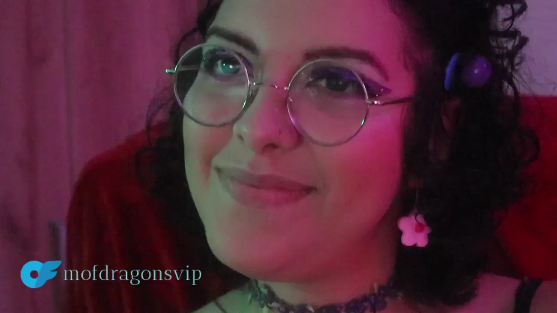 Gallery image thumbnail from Mofdragons's myfreecams stream on, 01/15/2025, 05:44 image 10 of 20