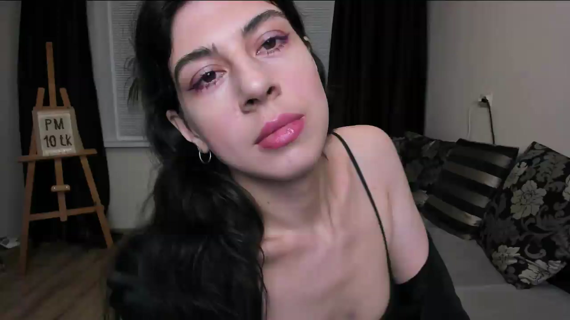 Gallery image thumbnail from Molaganna's myfreecams stream on, 06/02/2026, 23:34 image 16 of 20