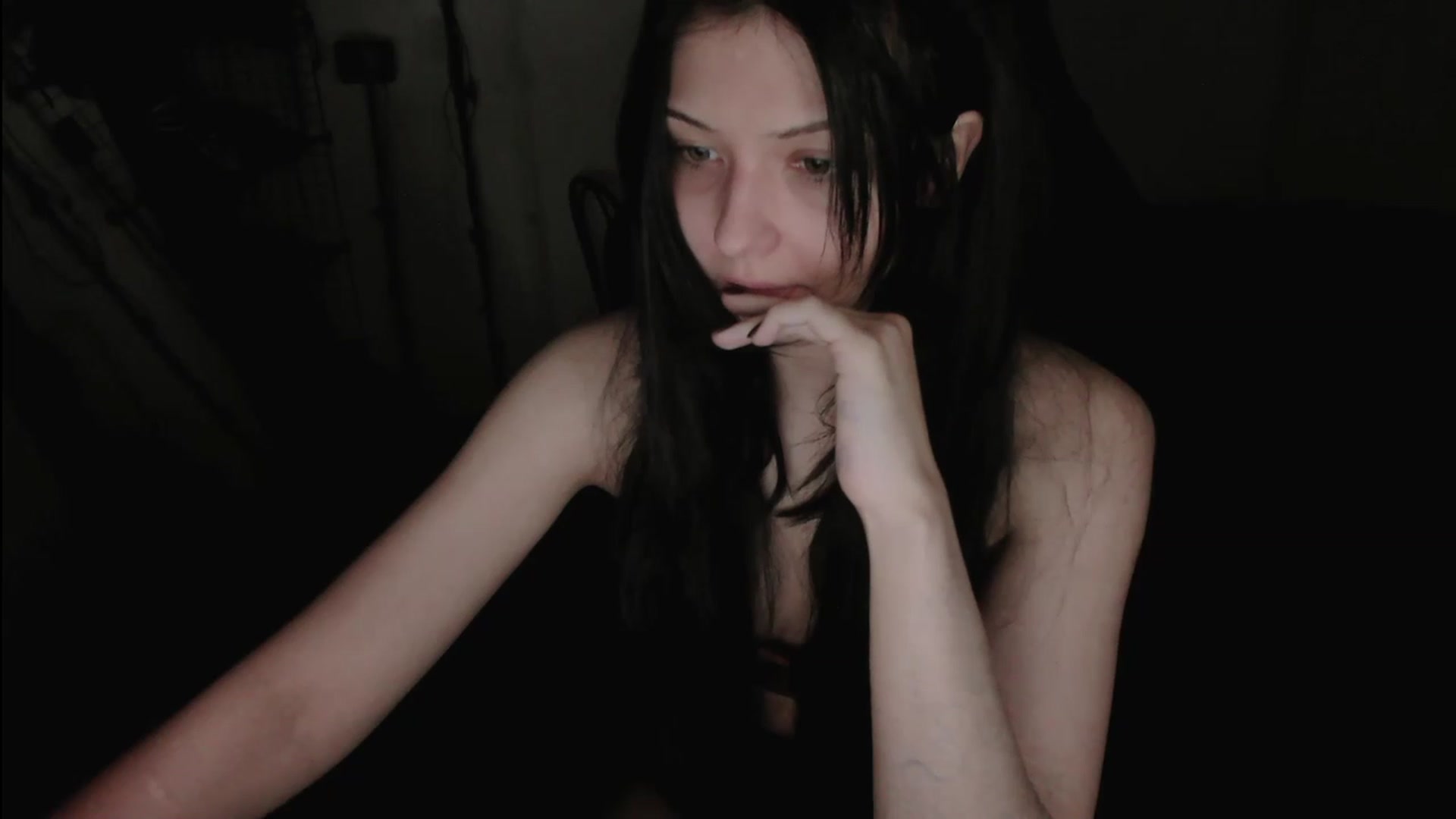 Gallery image thumbnail from MoldyTeeth's myfreecams stream on, 05/22/2023, 04:16 image 6 of 20