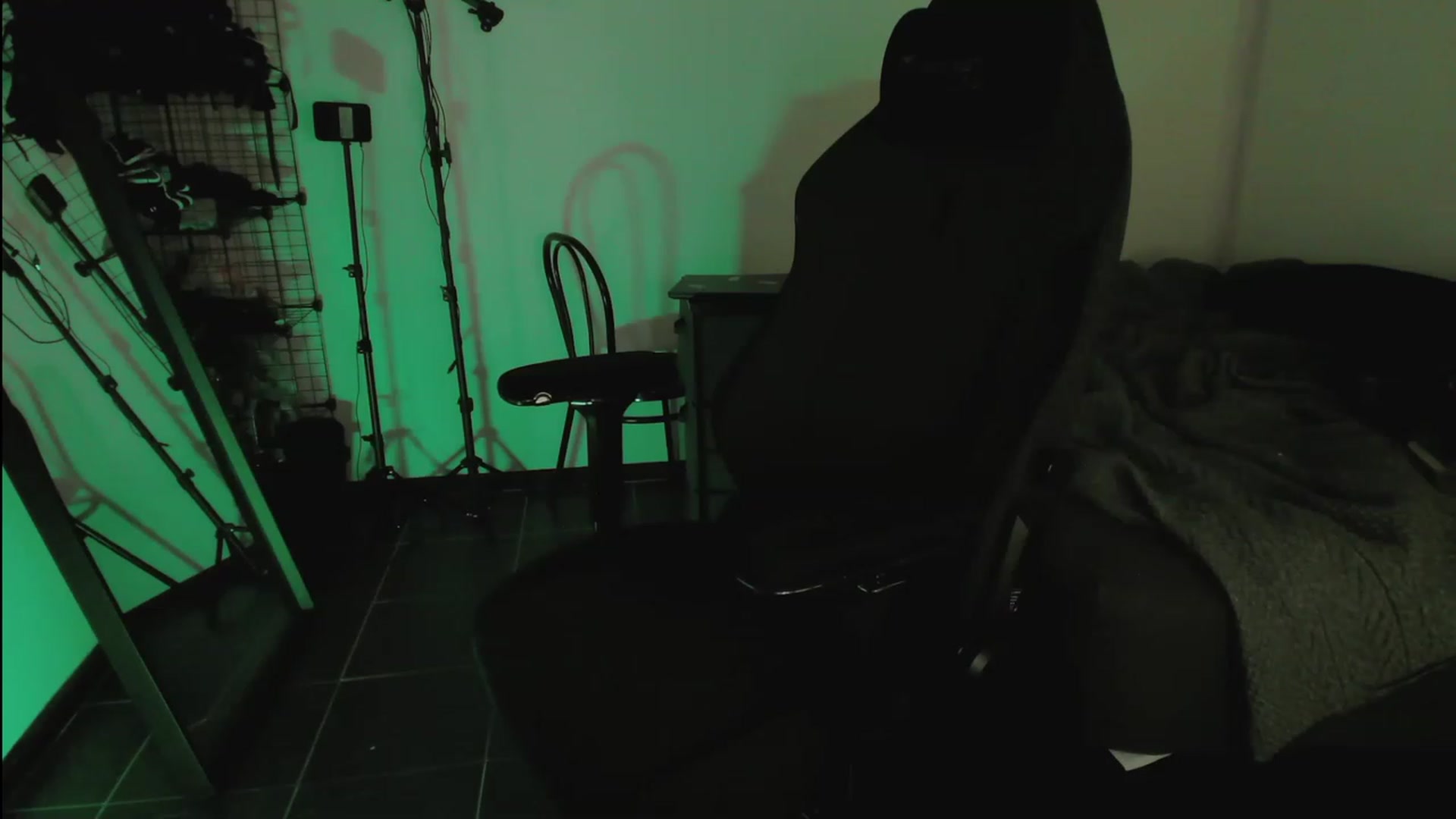Gallery image thumbnail from MoldyTeeth's myfreecams stream on, 05/23/2023, 03:35 image 17 of 20
