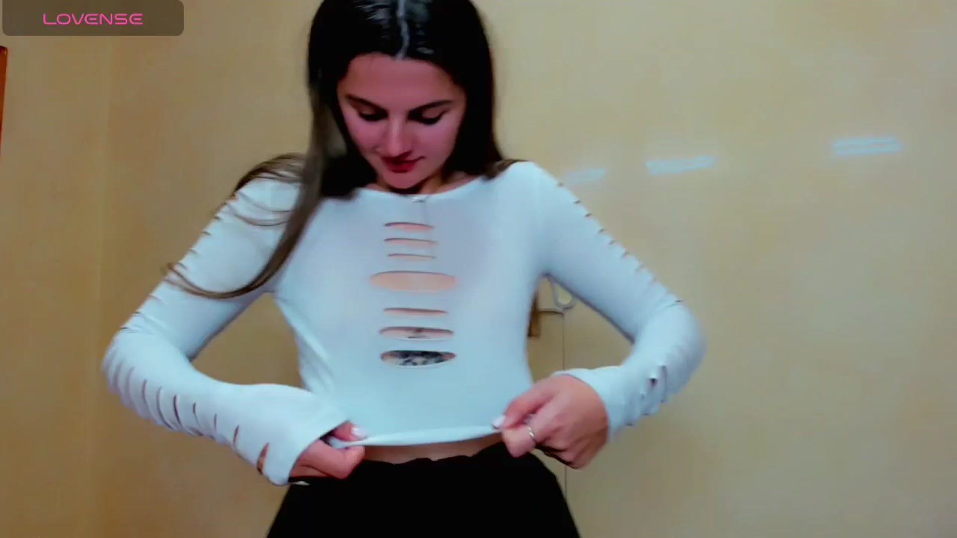 Gallery image thumbnail from MoliDrest's myfreecams stream on, 11/18/2024, 18:16 image 19 of 20