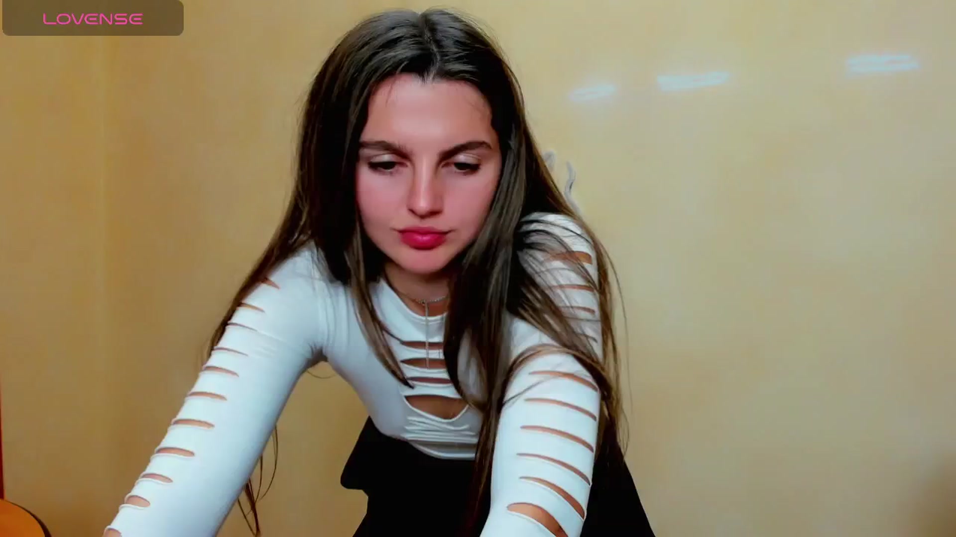 Gallery image thumbnail from MoliDrest's myfreecams stream on, 11/18/2024, 18:16 image 15 of 20