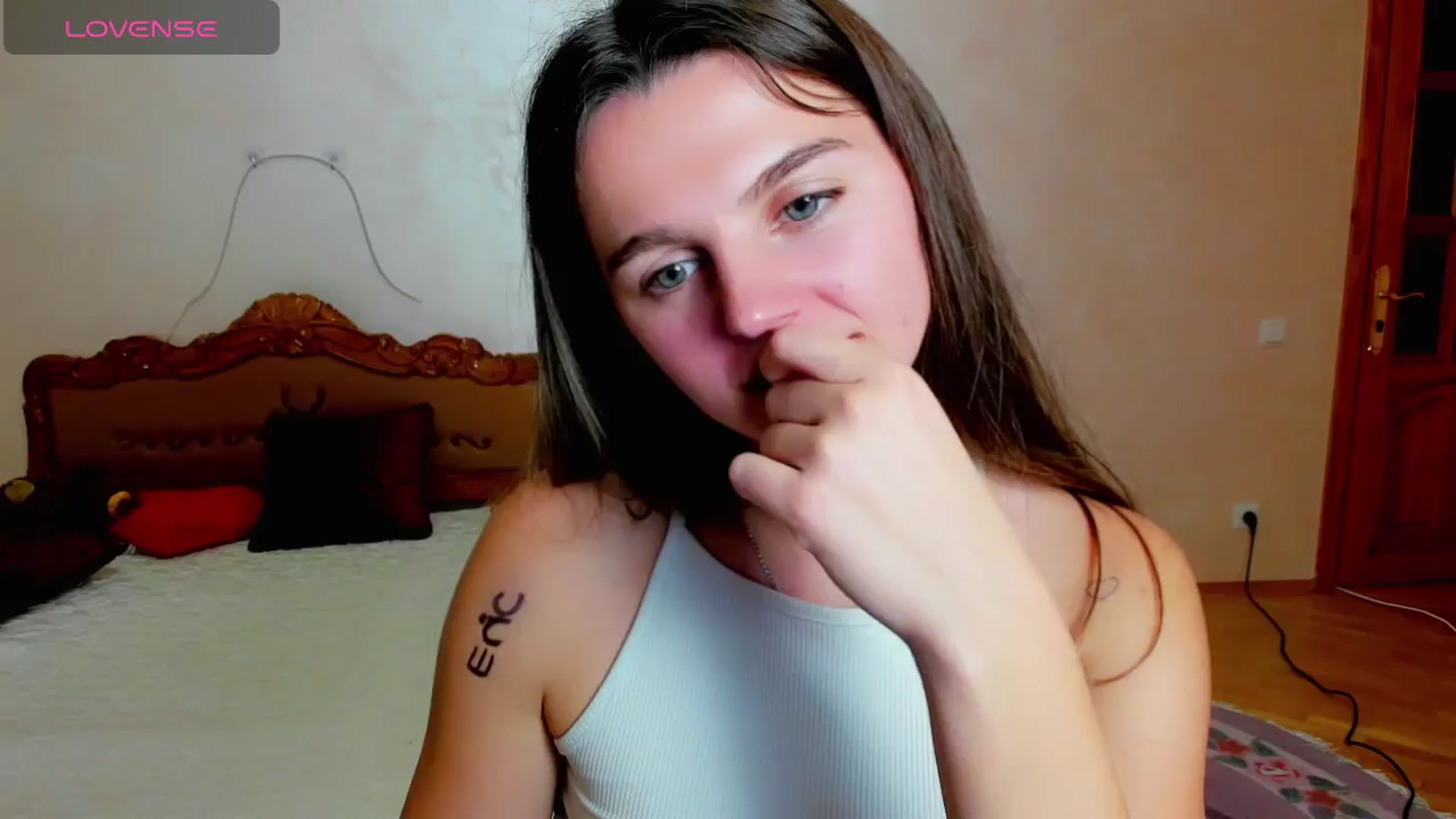 Gallery image thumbnail from MoliDrest's myfreecams stream on, 11/20/2024, 17:21 image 15 of 20