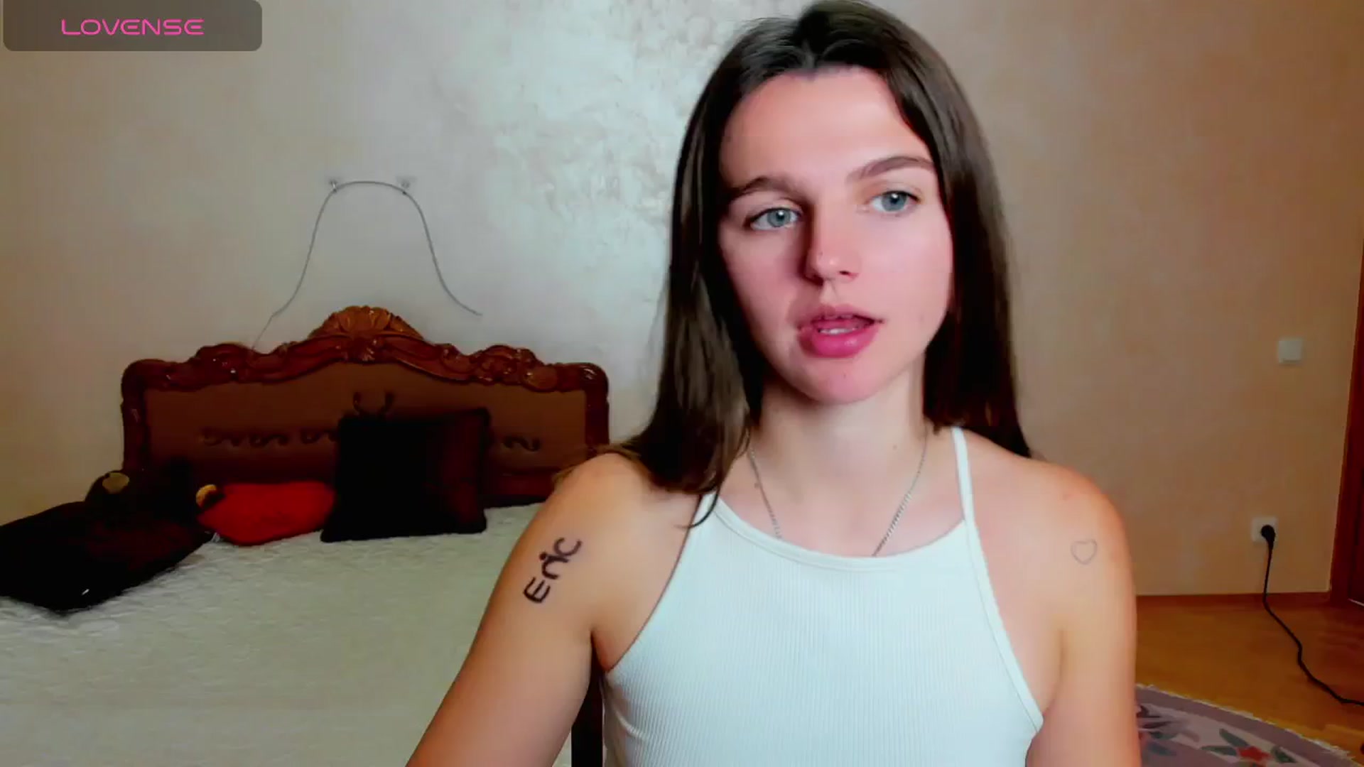 Gallery image thumbnail from MoliDrest's myfreecams stream on, 11/20/2024, 17:21 image 2 of 20