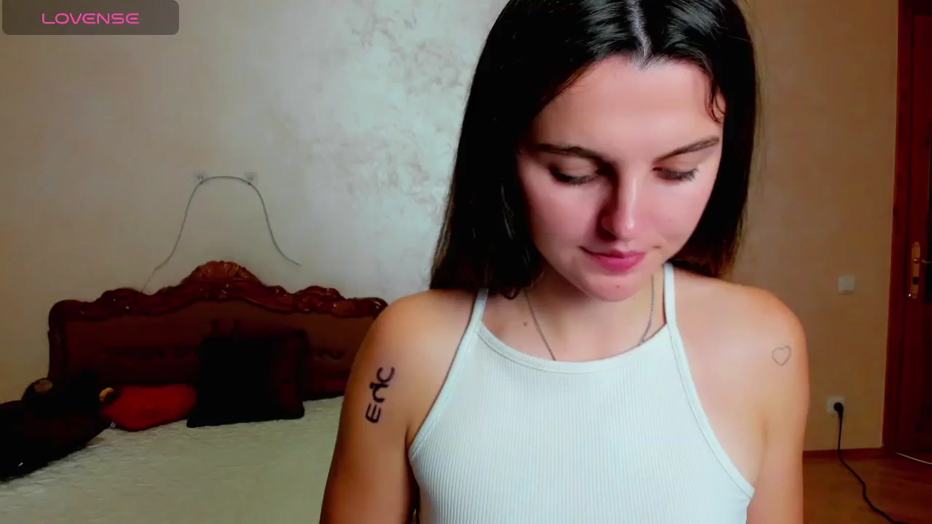 Gallery image thumbnail from MoliDrest's myfreecams stream on, 11/20/2024, 17:21 image 9 of 20
