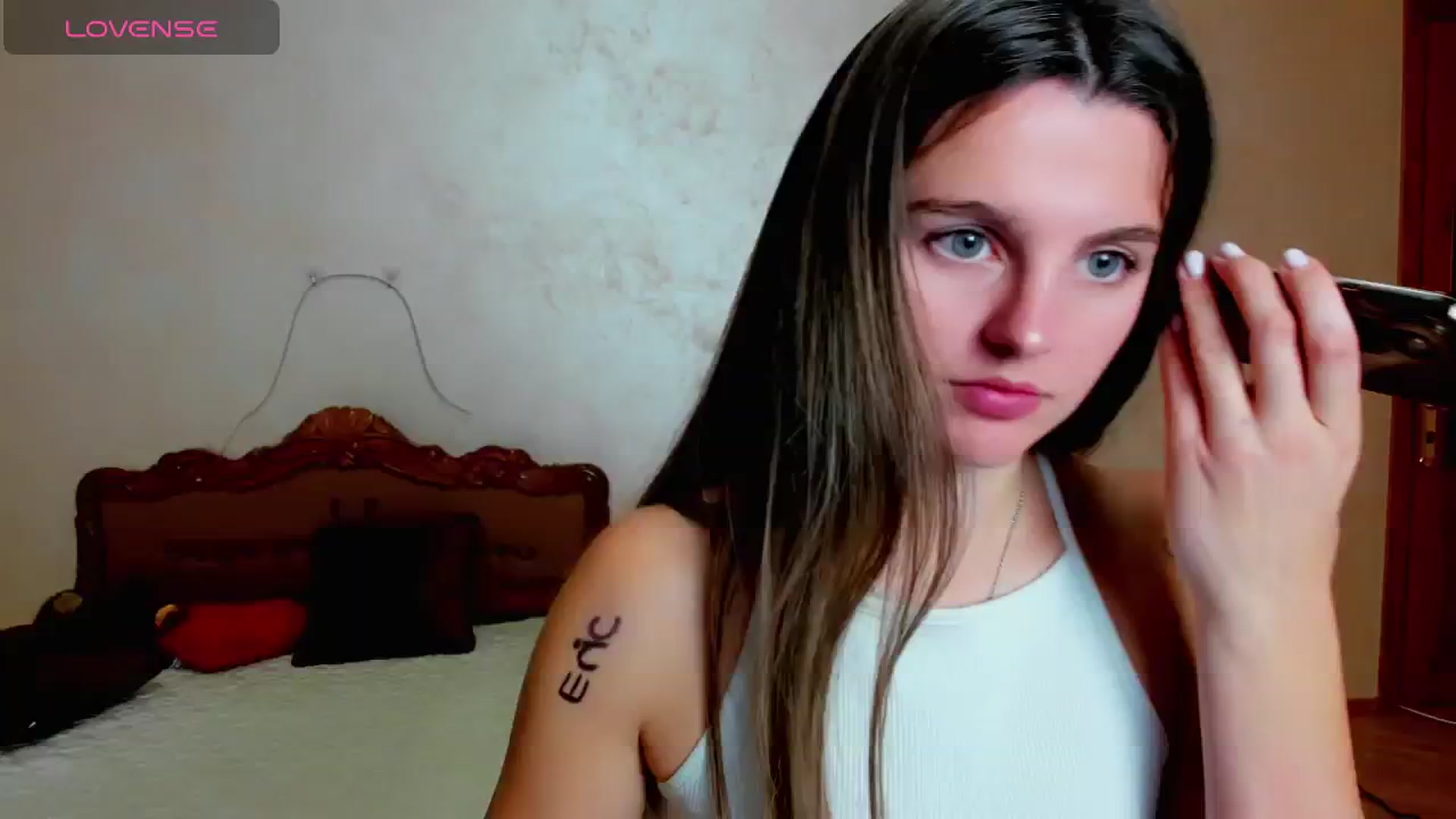 Gallery image thumbnail from MoliDrest's myfreecams stream on, 11/20/2024, 17:21 image 6 of 20
