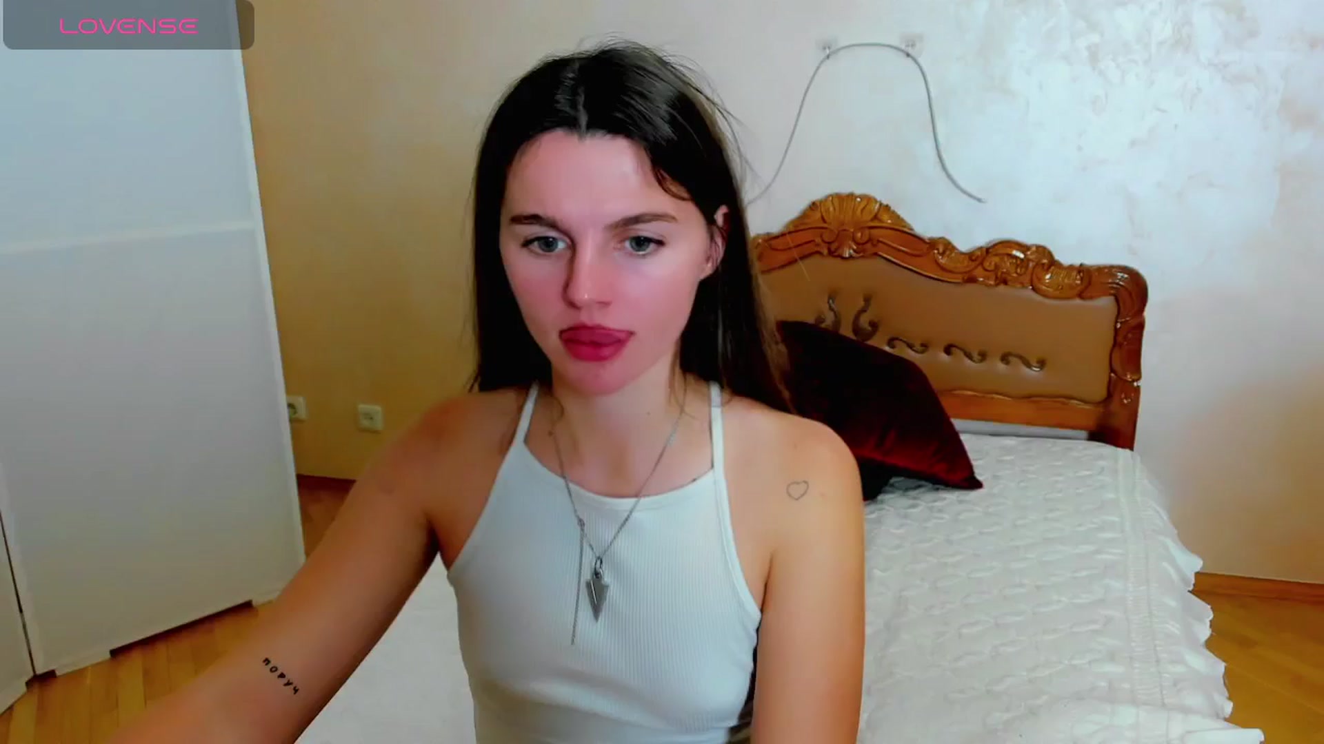 Gallery image thumbnail from MoliDrest's myfreecams stream on, 11/20/2024, 18:51 image 20 of 20