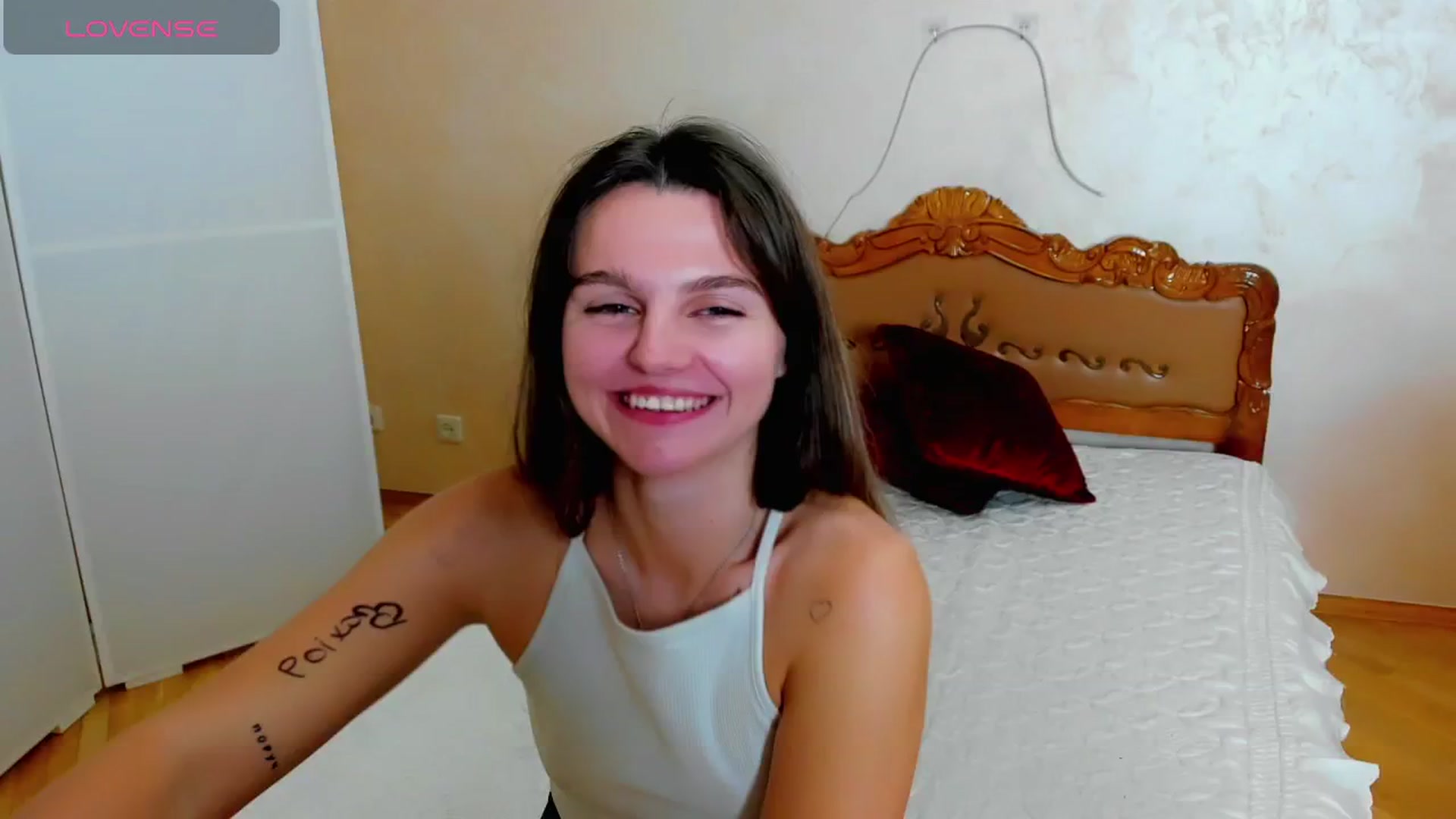 Gallery image thumbnail from MoliDrest's myfreecams stream on, 11/20/2024, 20:27 image 20 of 20