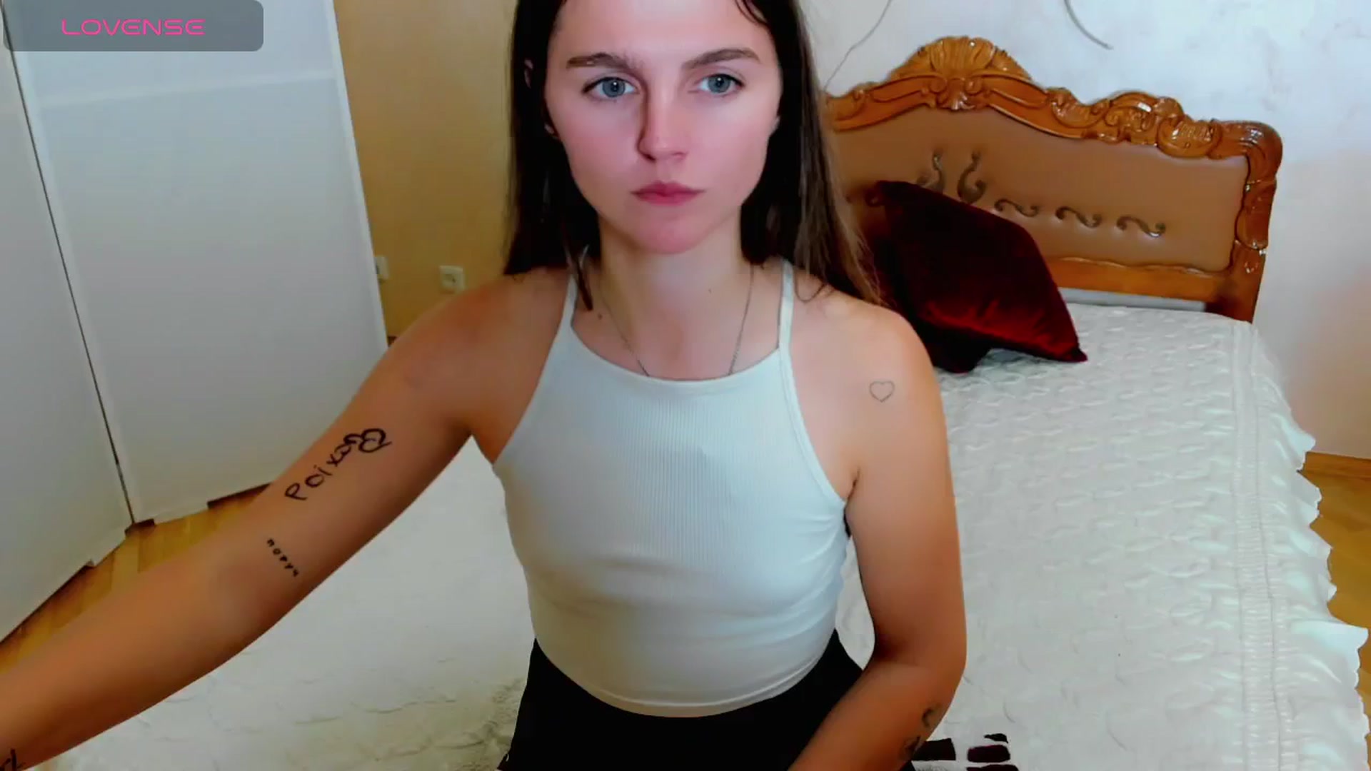 Gallery image thumbnail from MoliDrest's myfreecams stream on, 11/20/2024, 20:27 image 6 of 20