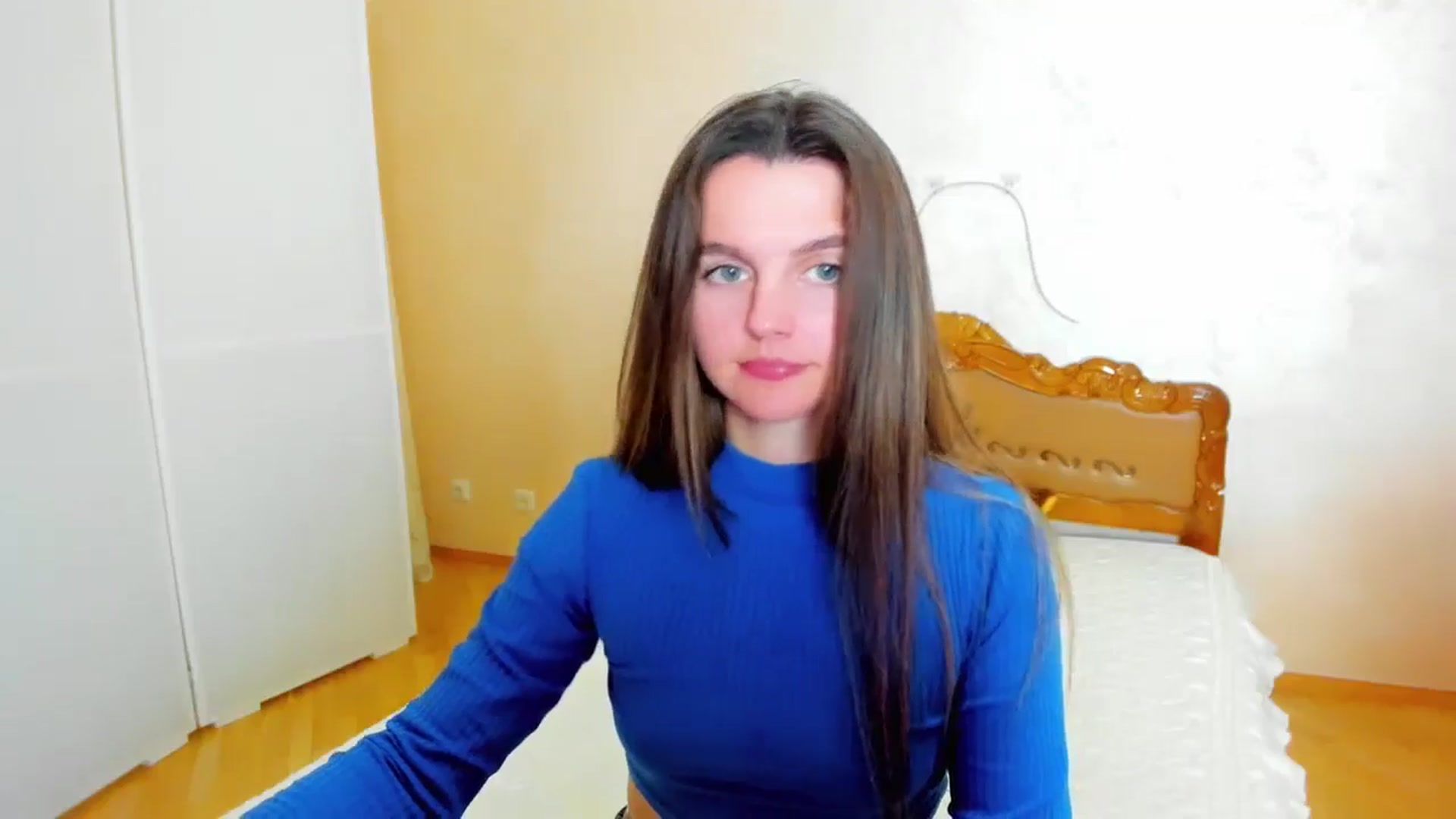 Gallery image thumbnail from MoliDrest's myfreecams stream on, 11/21/2024, 15:25 image 12 of 20