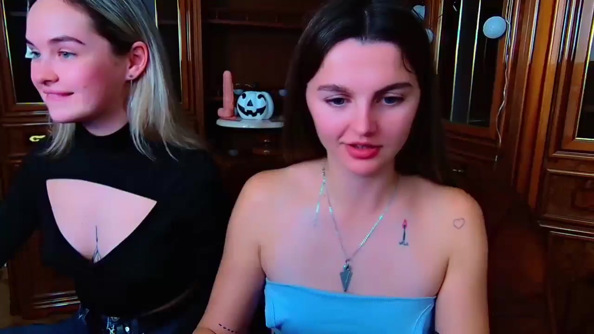 Gallery image thumbnail from MoliDrest's myfreecams stream on, 11/22/2024, 16:36 image 8 of 20