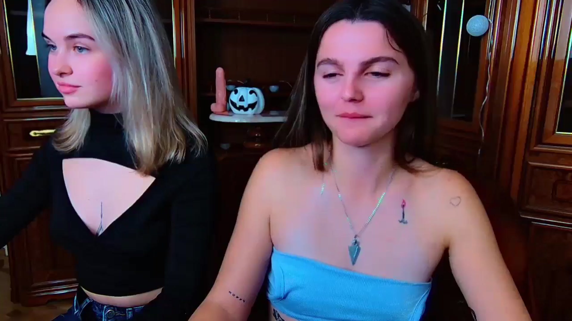 Gallery image thumbnail from MoliDrest's myfreecams stream on, 11/22/2024, 16:36 image 3 of 20