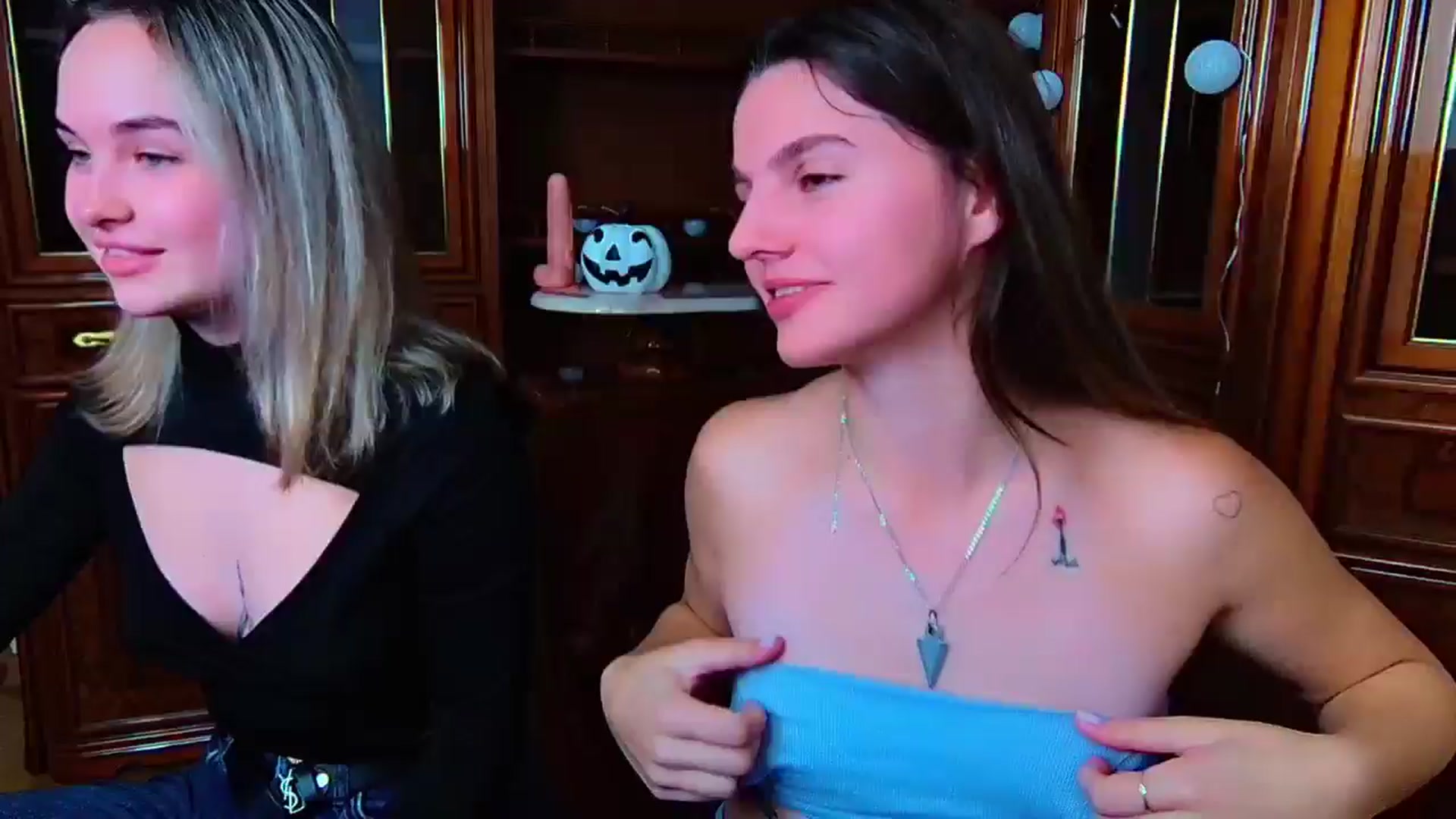 Gallery image thumbnail from MoliDrest's myfreecams stream on, 11/22/2024, 16:36 image 6 of 20