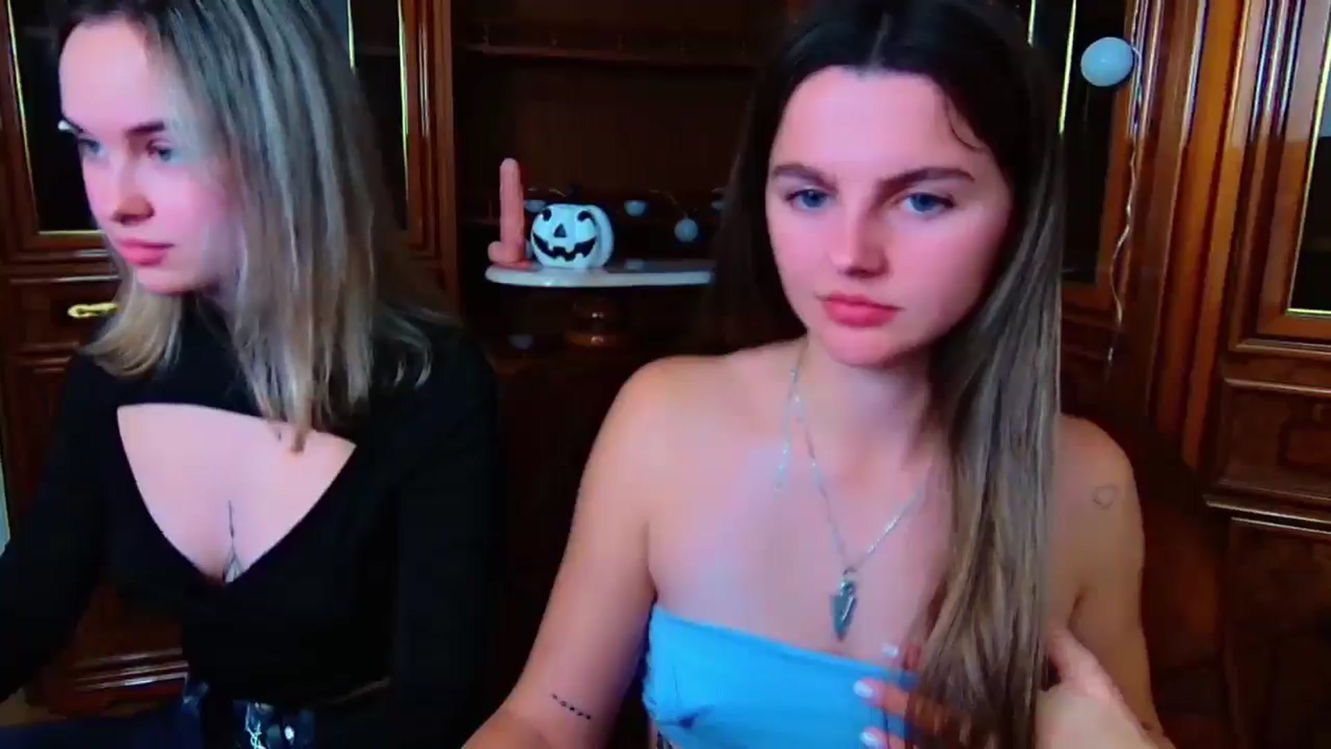 Gallery image thumbnail from MoliDrest's myfreecams stream on, 11/22/2024, 16:36 image 7 of 20