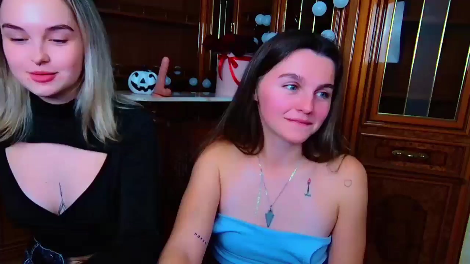 Gallery image thumbnail from MoliDrest's myfreecams stream on, 11/22/2024, 18:29 image 1 of 20