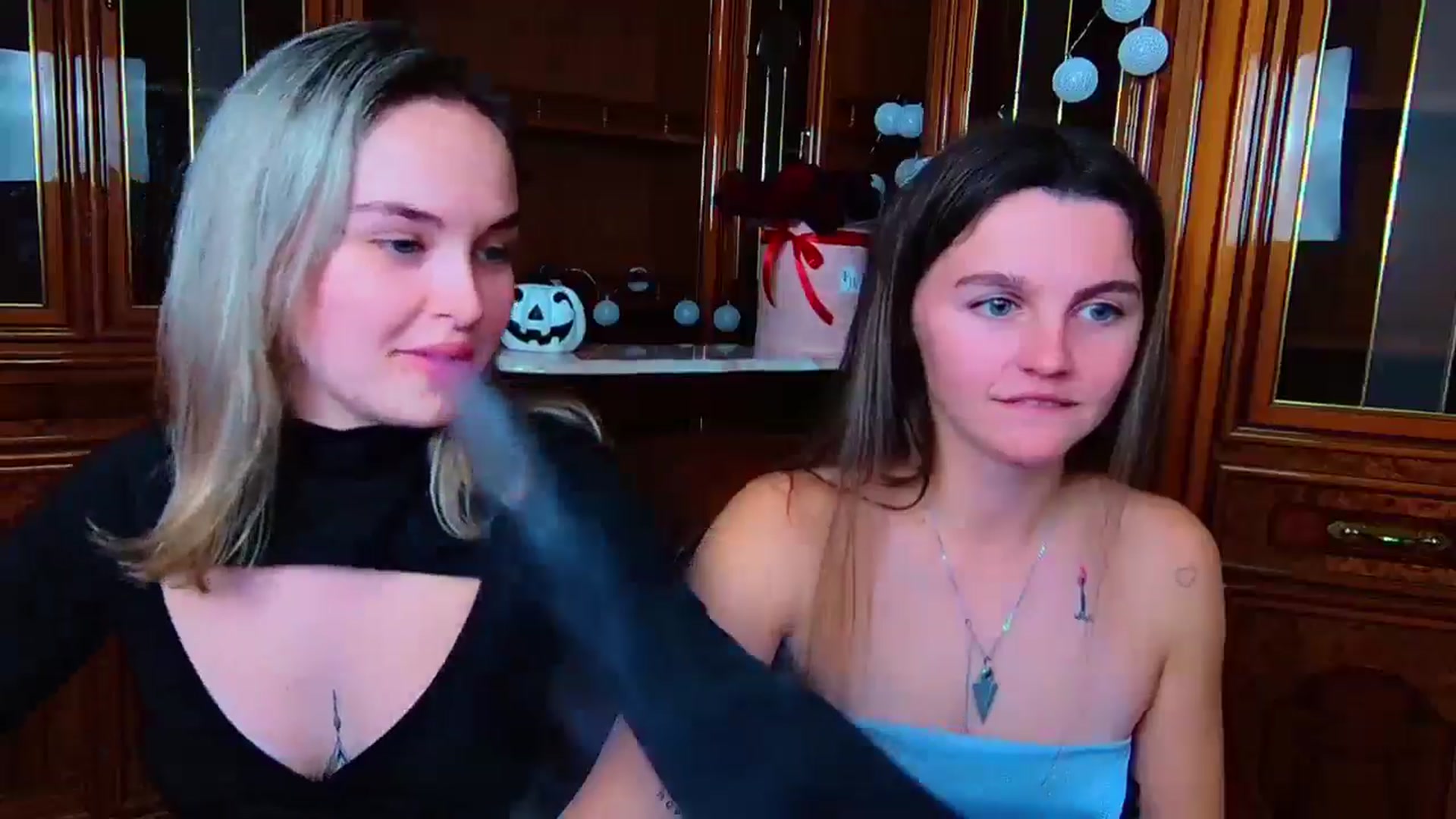 Gallery image thumbnail from MoliDrest's myfreecams stream on, 11/22/2024, 19:03 image 13 of 20