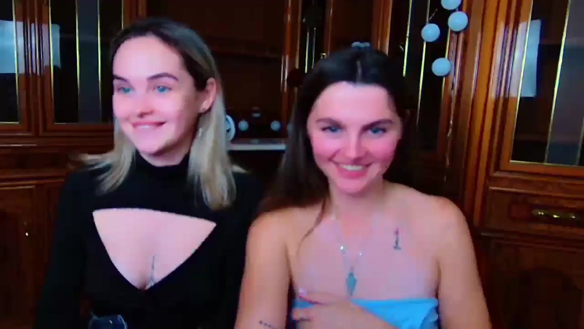 Gallery image thumbnail from MoliDrest's myfreecams stream on, 11/22/2024, 19:03 image 4 of 20
