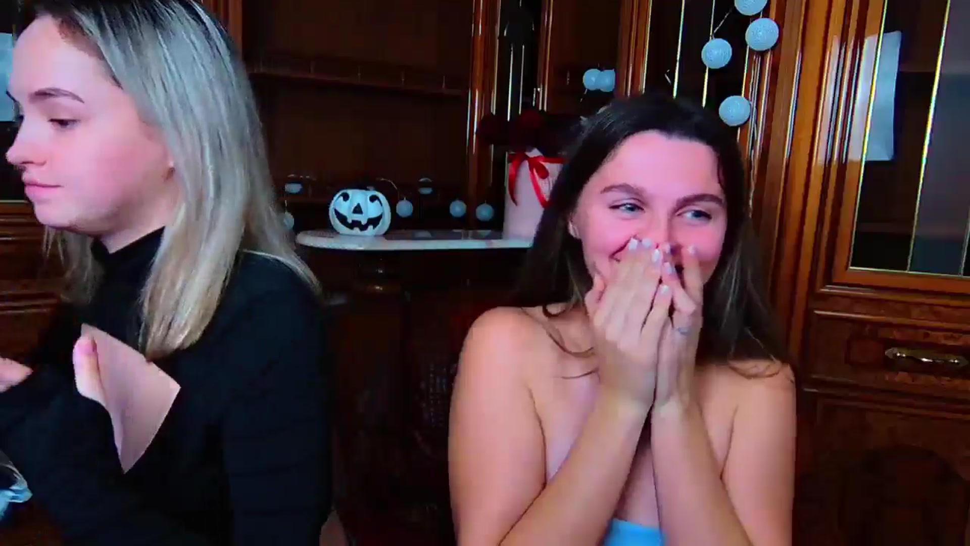 Gallery image thumbnail from MoliDrest's myfreecams stream on, 11/22/2024, 19:03 image 19 of 20