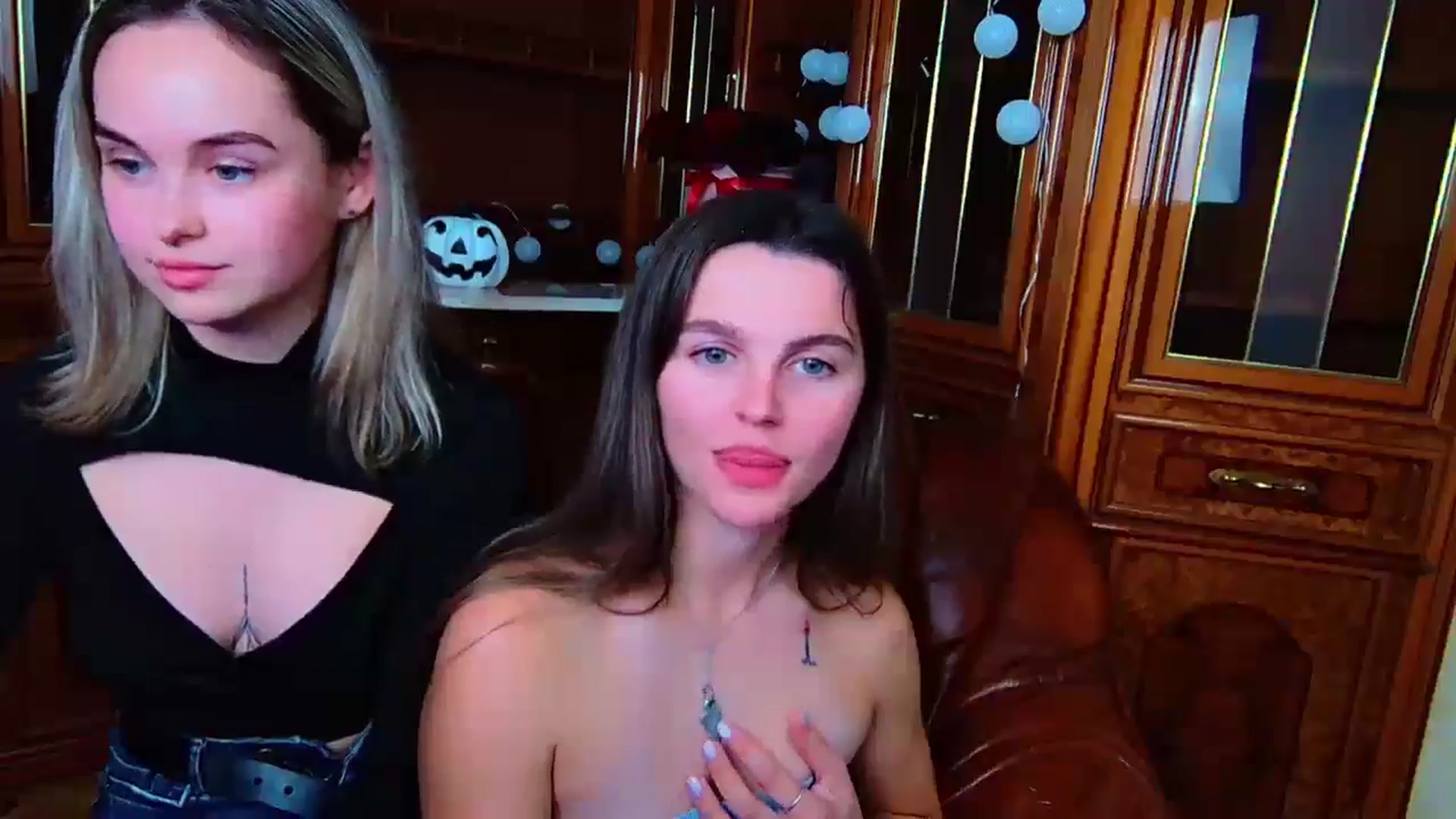 Gallery image thumbnail from MoliDrest's myfreecams stream on, 11/22/2024, 19:52 image 20 of 20