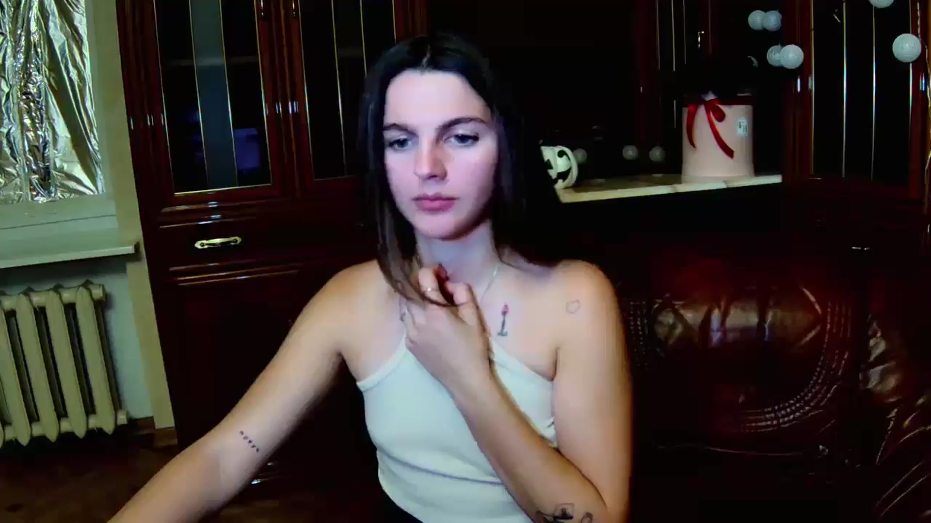 Gallery image thumbnail from MoliDrest's myfreecams stream on, 11/23/2024, 17:34 image 11 of 20