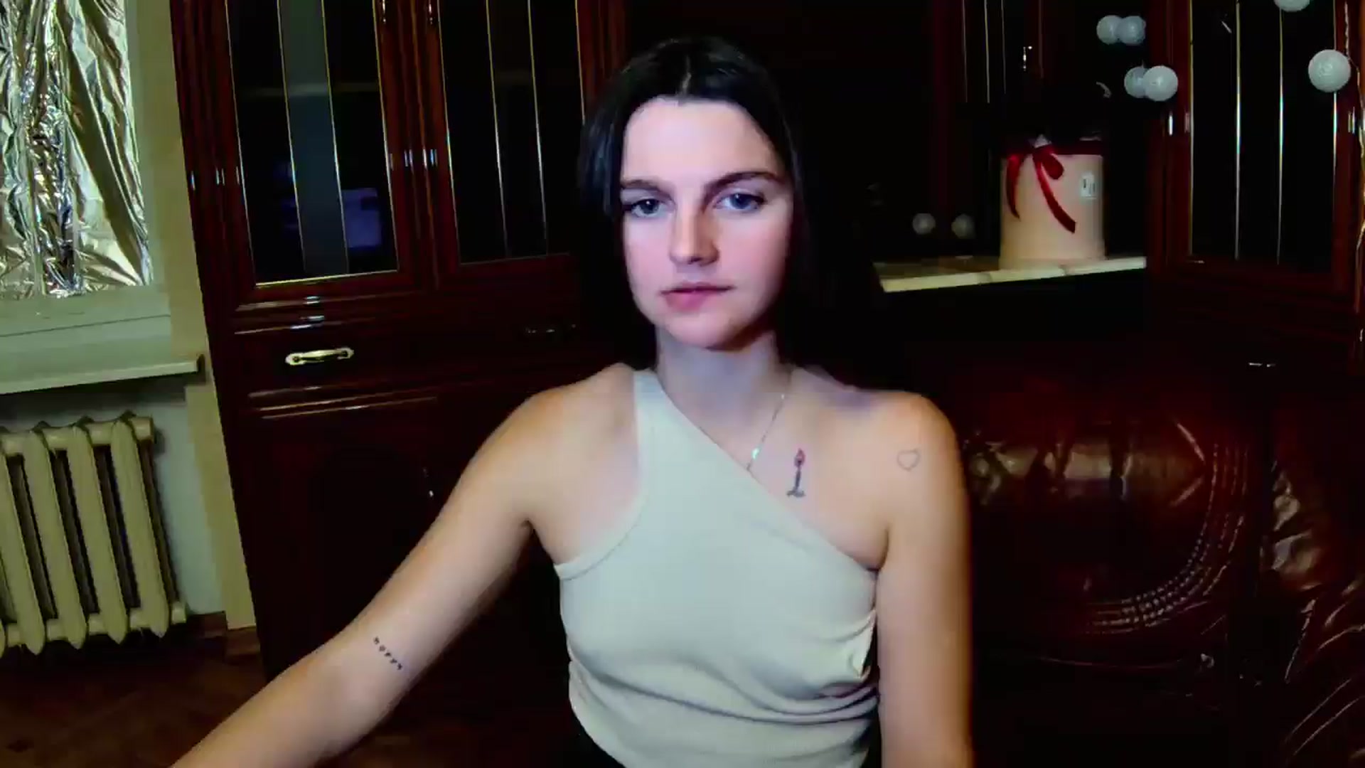 Gallery image thumbnail from MoliDrest's myfreecams stream on, 11/23/2024, 17:34 image 10 of 20