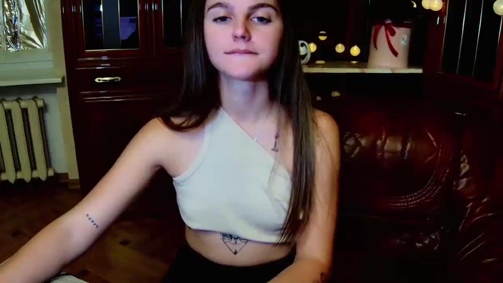 Gallery image thumbnail from MoliDrest's myfreecams stream on, 11/23/2024, 19:11 image 10 of 20