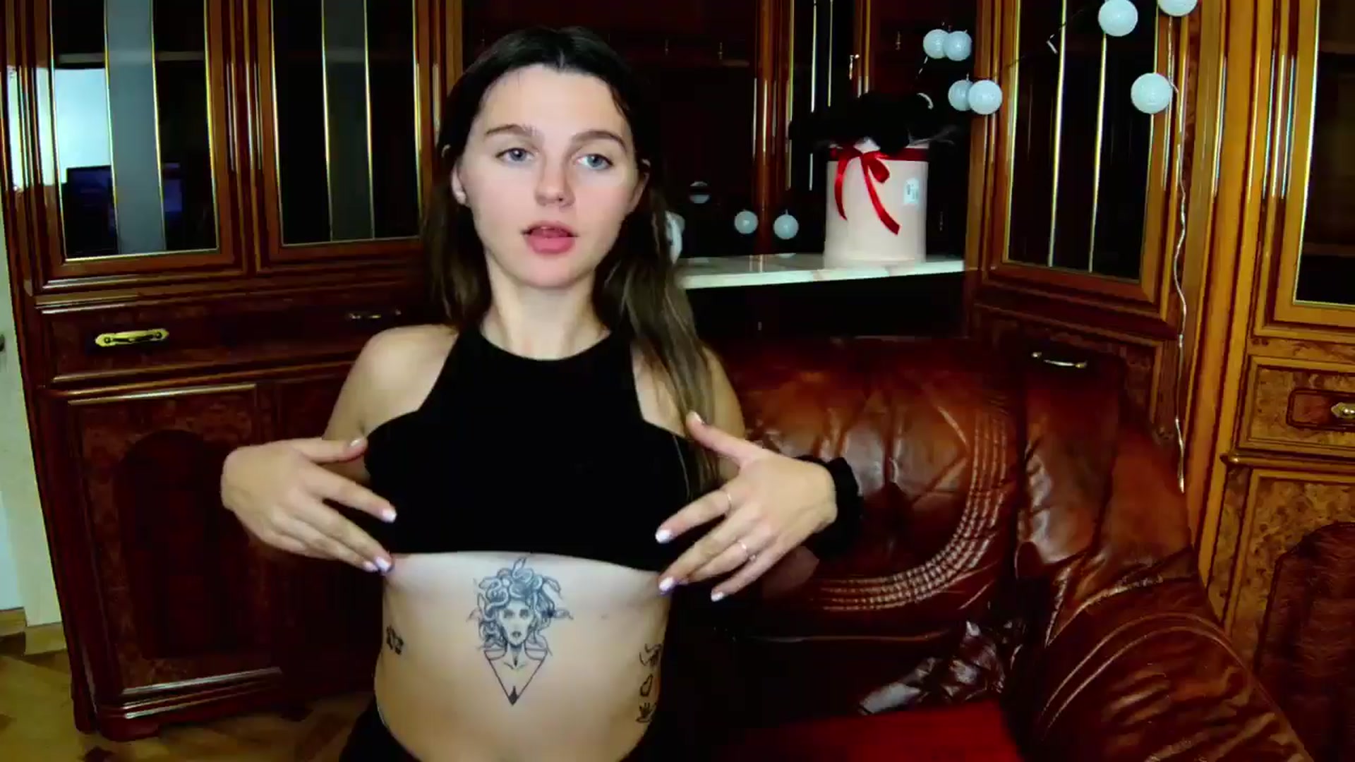 Gallery image thumbnail from MoliDrest's myfreecams stream on, 11/24/2024, 16:40 image 12 of 20