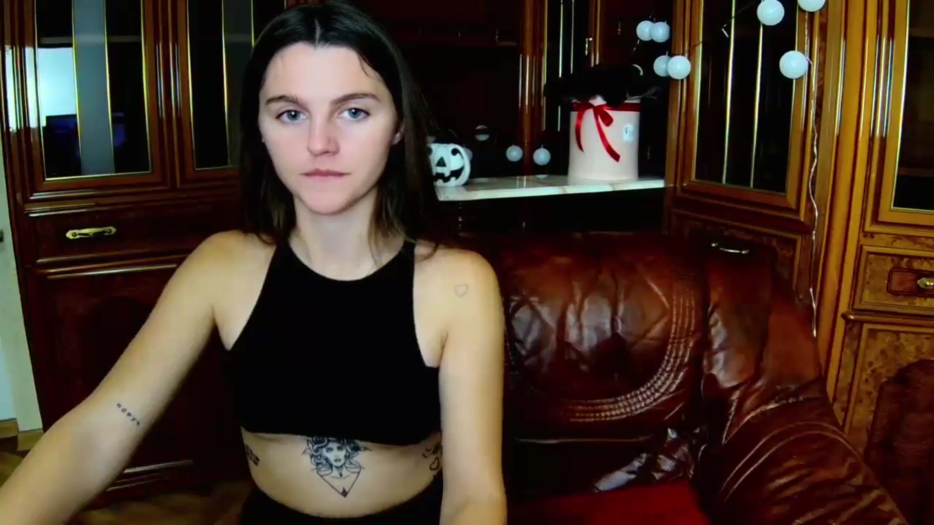 Gallery image thumbnail from MoliDrest's myfreecams stream on, 11/24/2024, 16:40 image 16 of 20