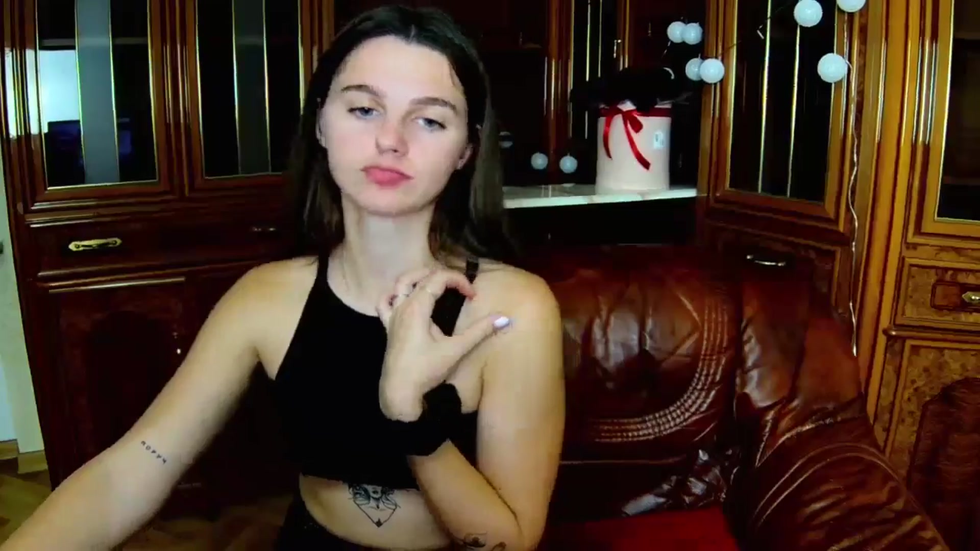Gallery image thumbnail from MoliDrest's myfreecams stream on, 11/24/2024, 16:40 image 14 of 20