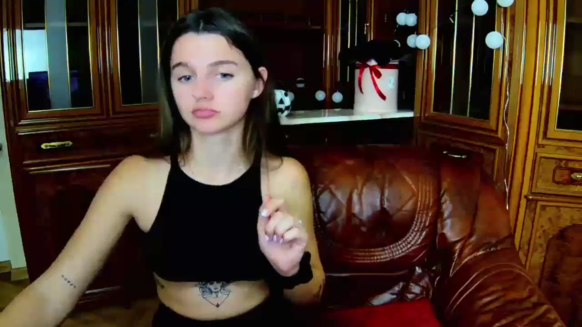 Gallery image thumbnail from MoliDrest's myfreecams stream on, 11/24/2024, 16:40 image 17 of 20