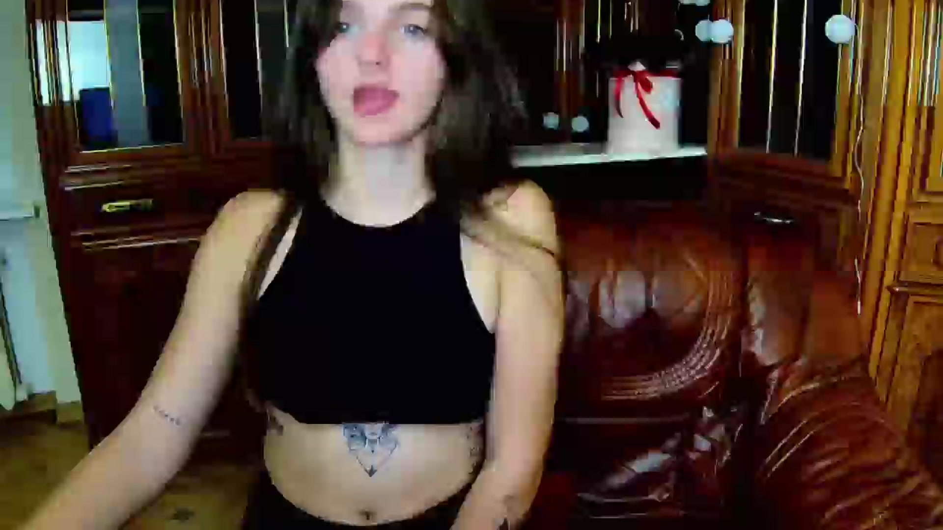 Gallery image thumbnail from MoliDrest's myfreecams stream on, 11/24/2024, 17:38 image 17 of 20