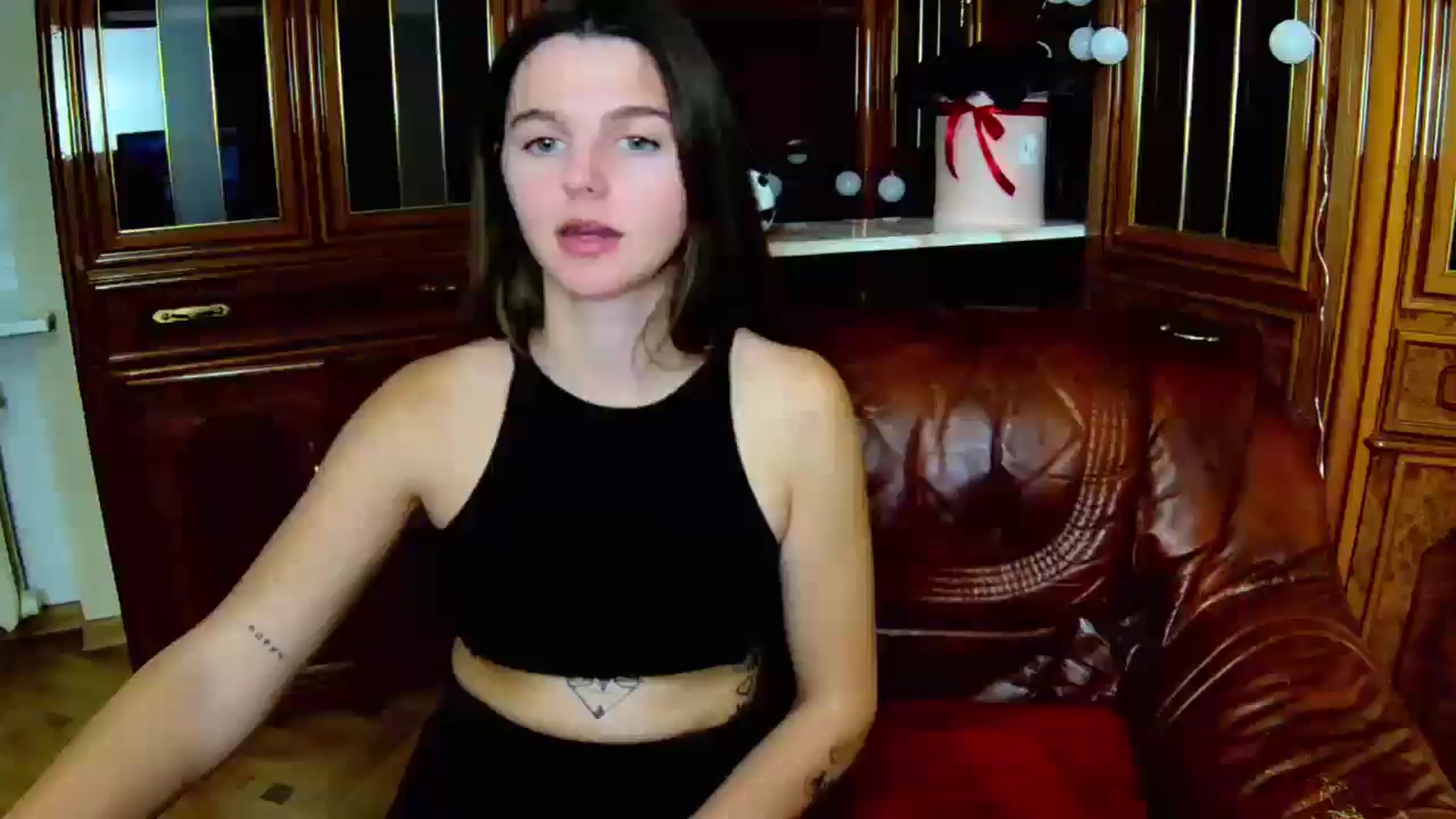 Gallery image thumbnail from MoliDrest's myfreecams stream on, 11/24/2024, 18:12 image 16 of 20