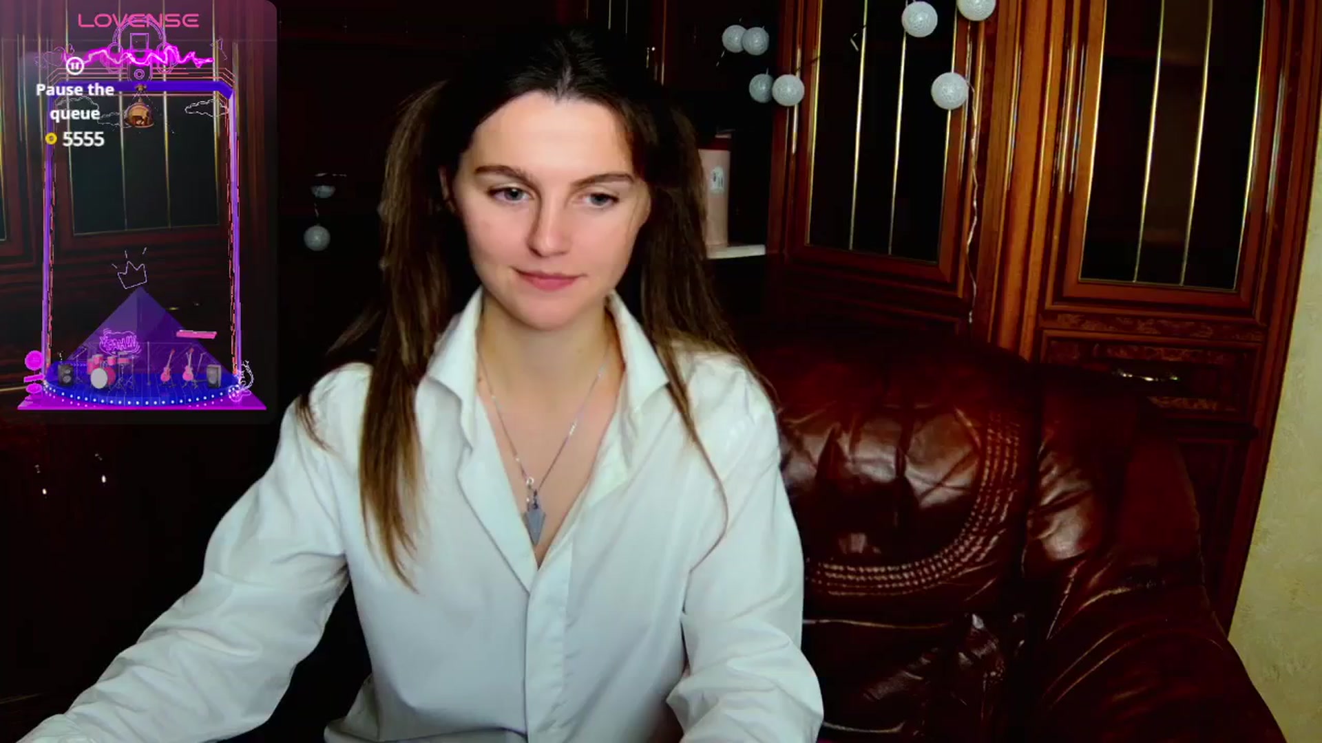 Gallery image thumbnail from MoliDrest's myfreecams stream on, 11/26/2024, 17:34 image 4 of 20