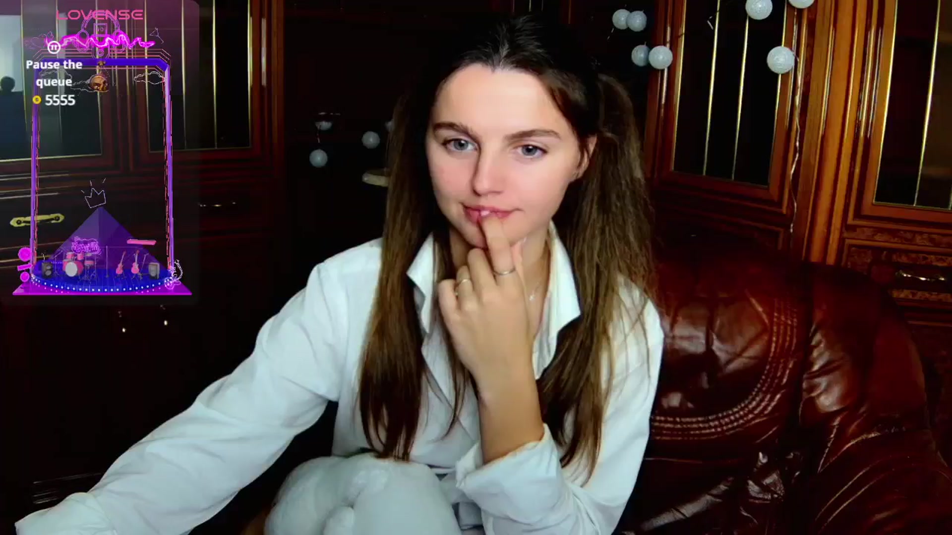Gallery image thumbnail from MoliDrest's myfreecams stream on, 11/26/2024, 18:39 image 15 of 20