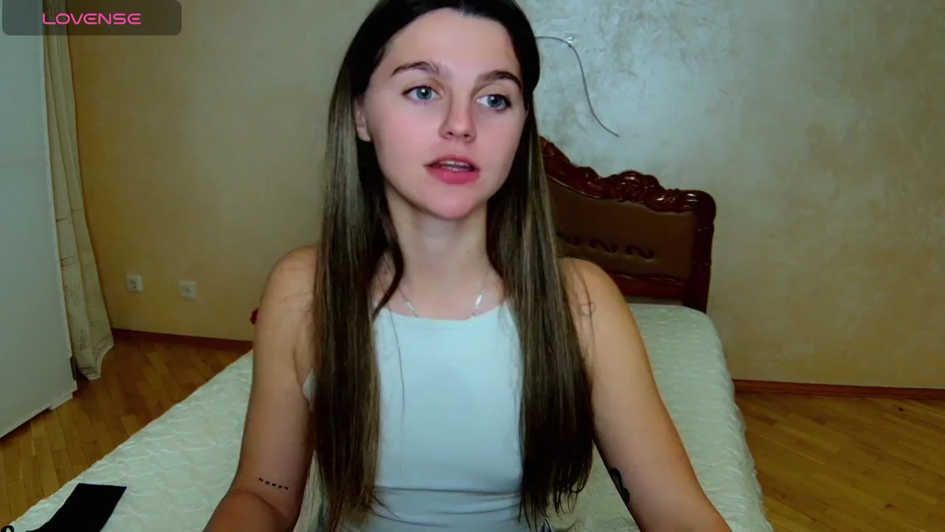 Gallery image thumbnail from MoliDrest's myfreecams stream on, 11/28/2024, 01:23 image 10 of 20