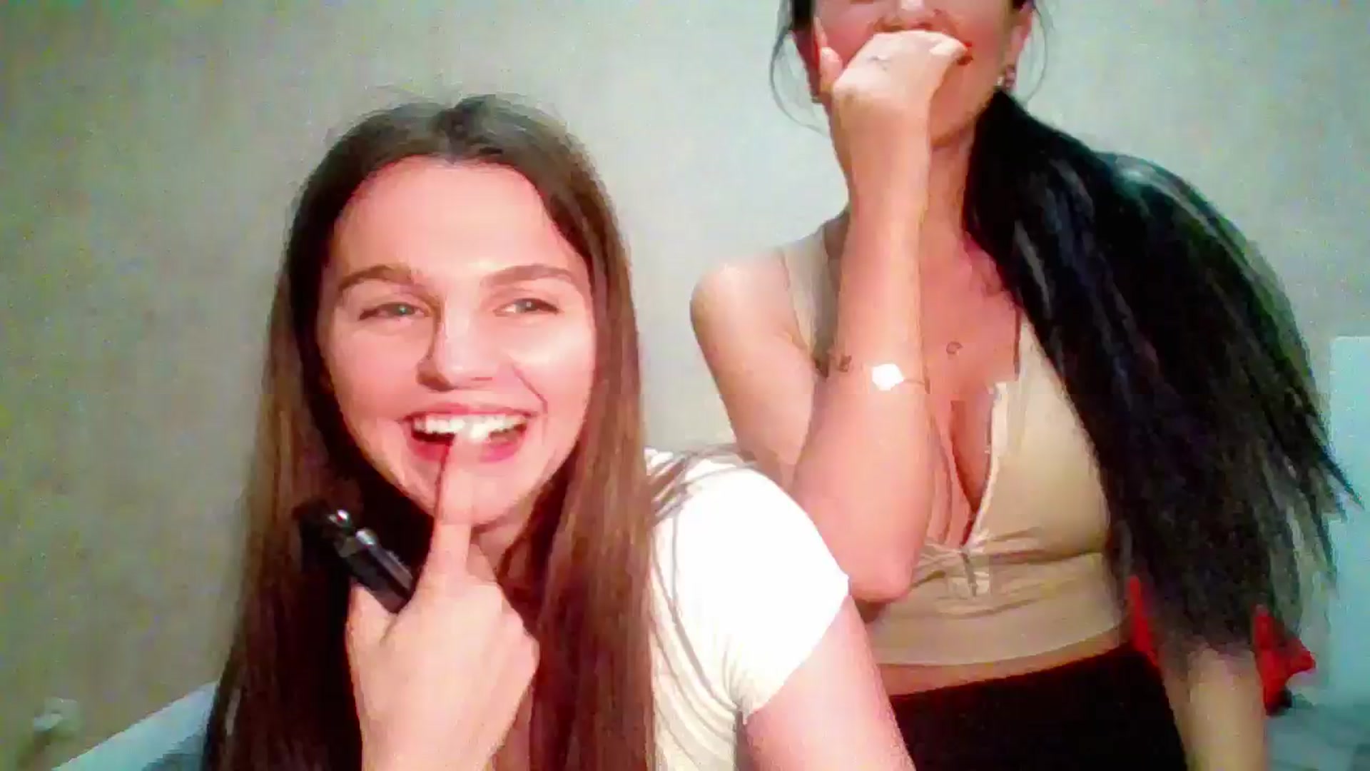 Gallery image thumbnail from MoliDrest's myfreecams stream on, 11/28/2024, 18:17 image 10 of 20