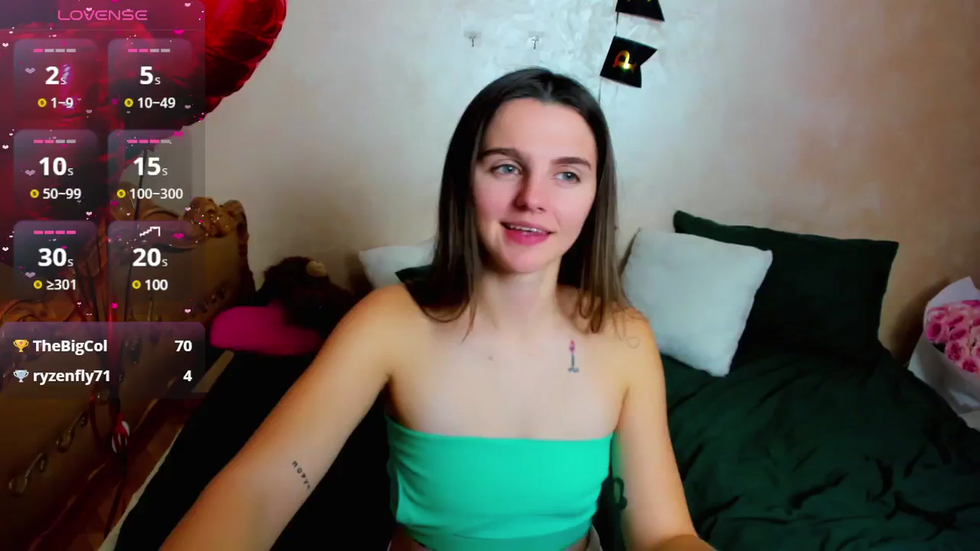 Gallery image thumbnail from MoliDrest's myfreecams stream on, 12/25/2024, 15:15 image 10 of 20